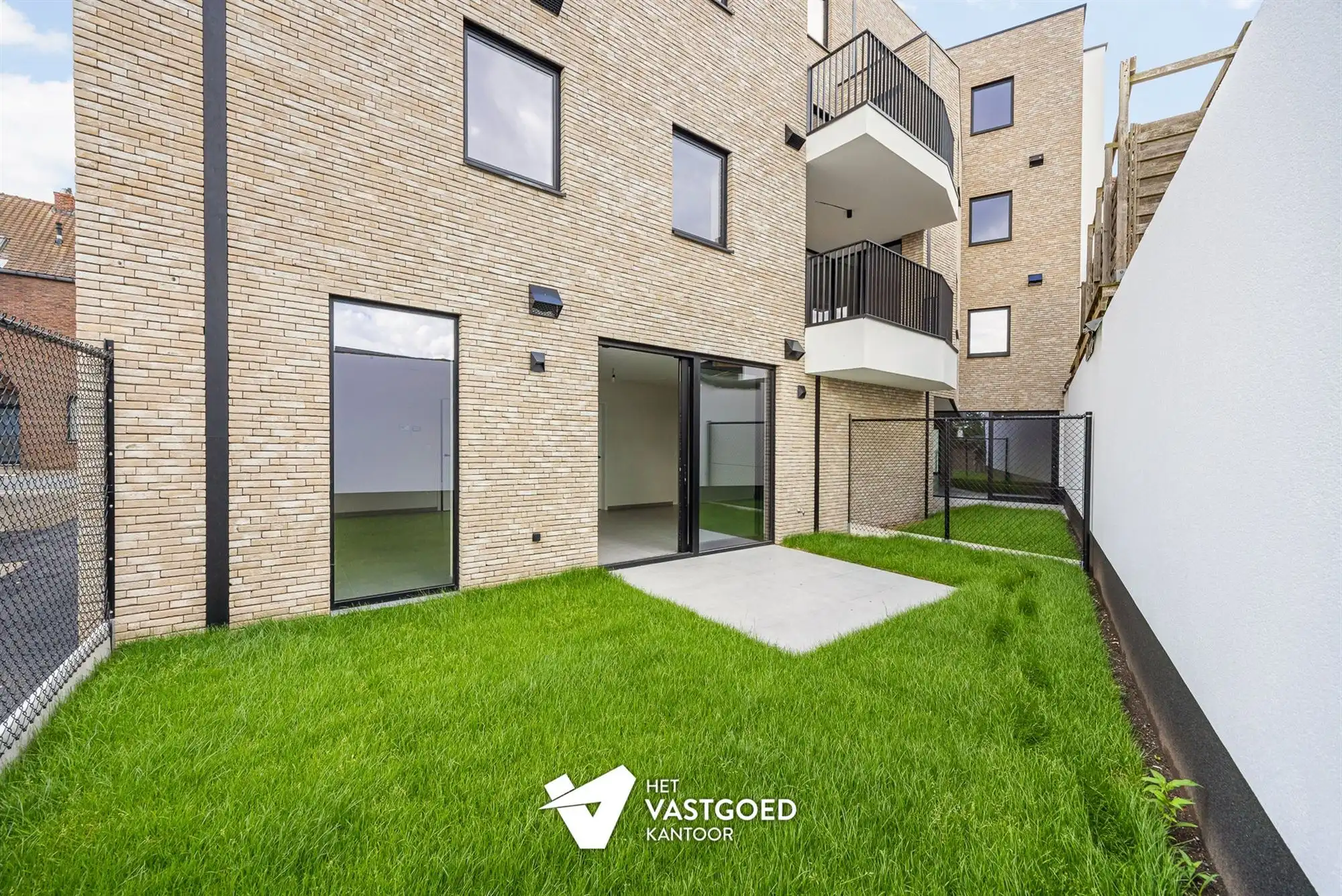 RUIM GELIJKVLOERS APPARTEMENT MET UITZONDERLIJKE BUITENRUIMTE foto 20