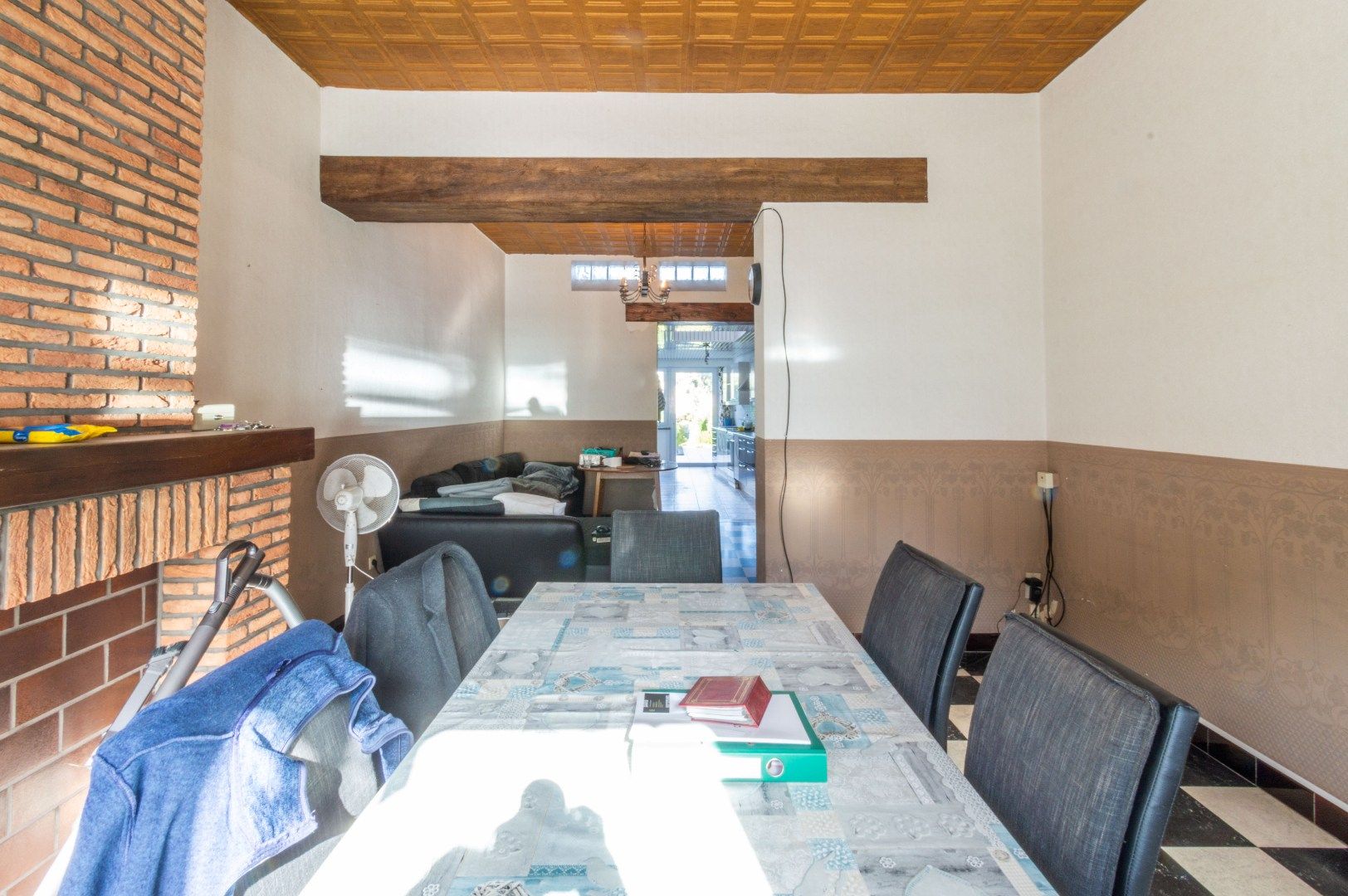 Een te moderniseren woning met 3 slaapkamers foto 3