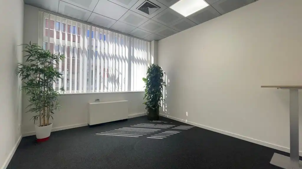 Kantoorruimte te huur vlakbij station van Mechelen foto 18