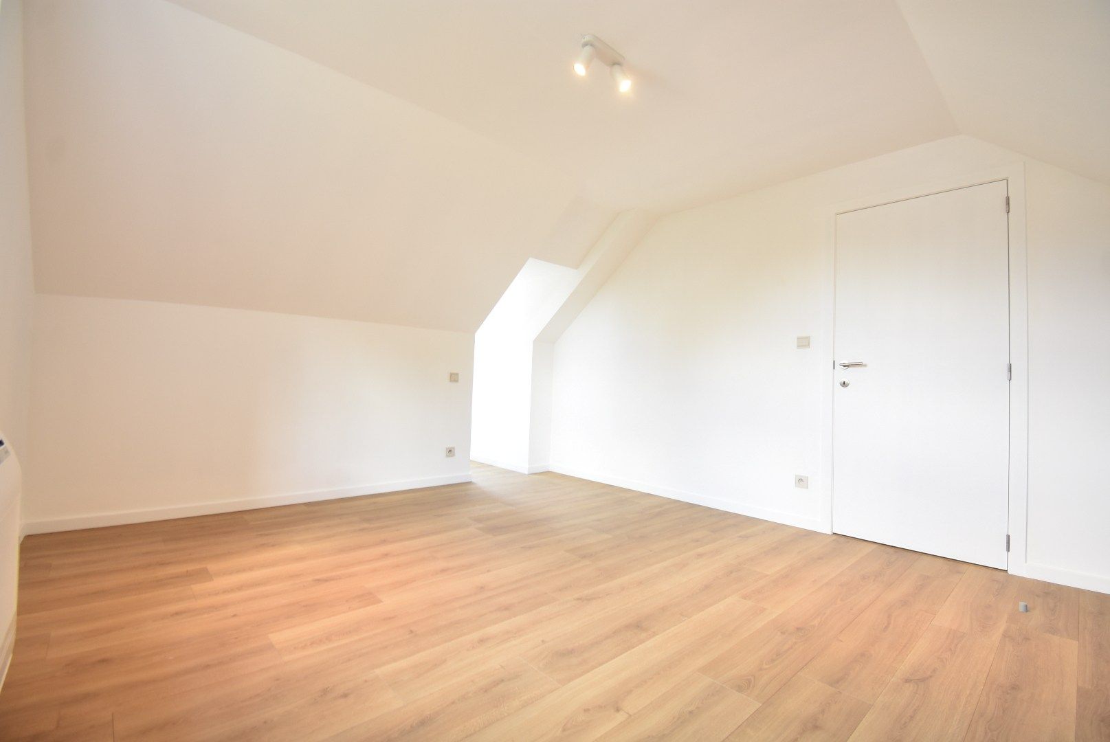 Knappe woning in open bebouwing met 4 slaapkamers te Schalkhoven foto 22