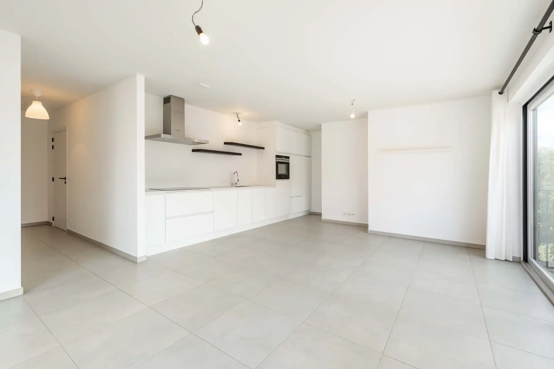 Instapklaar 1-slaapkamerappartement met terras TE KOOP in het centrum van Wielsbeke! foto 9