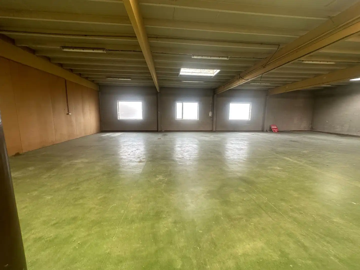 Loods van 360 m² op industriepark van Houthulst foto 6