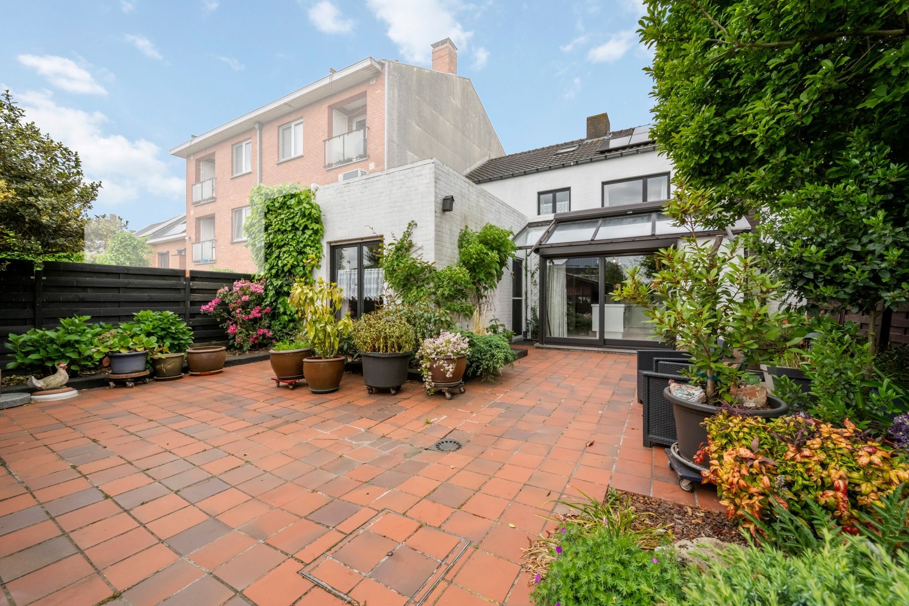 Ruime woning met tuin en bijgebouwen in rustig Sint-Kruis. foto 10