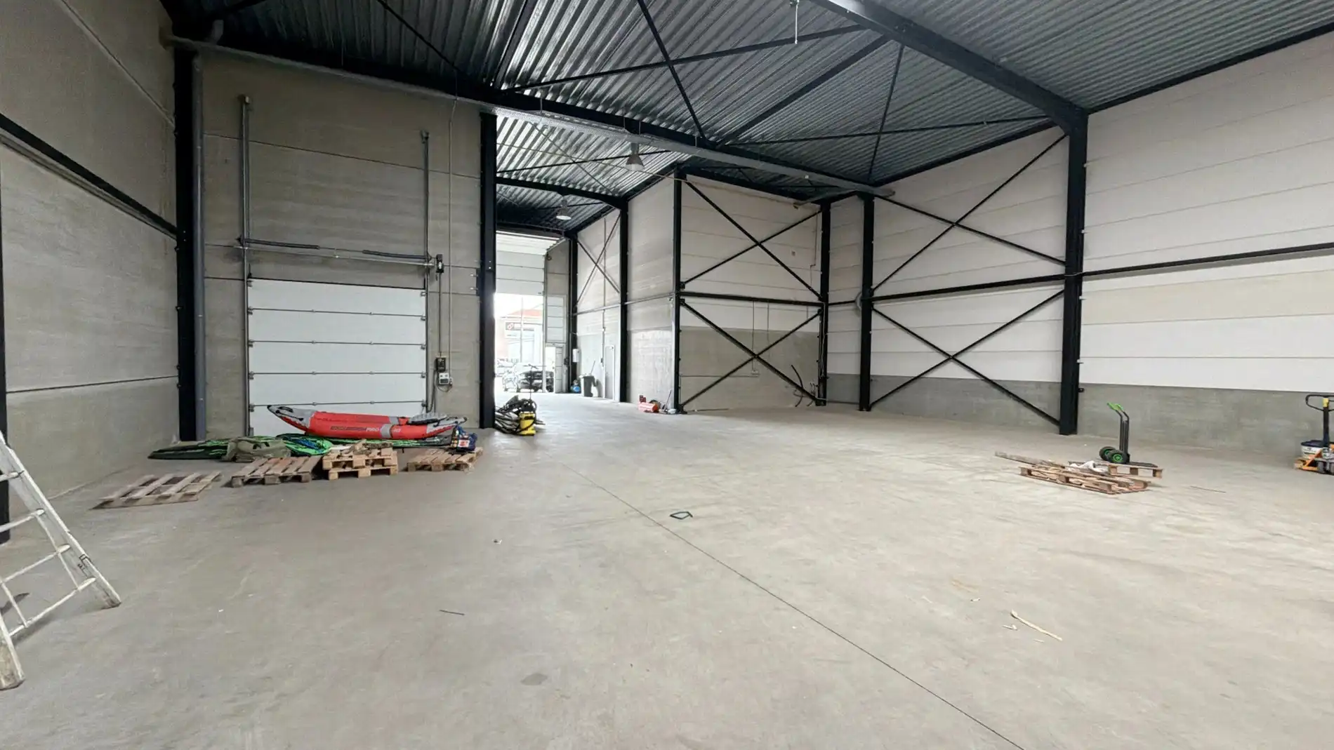 Loods met laadkade en kantoor te huur in Mechelen-Noord I foto 9