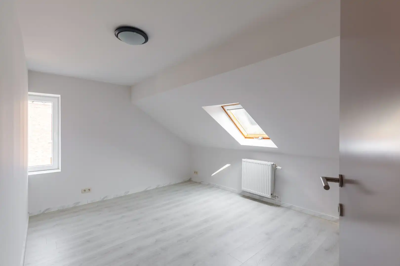 Gerenoveerde, instapklare dorpswoning foto 24