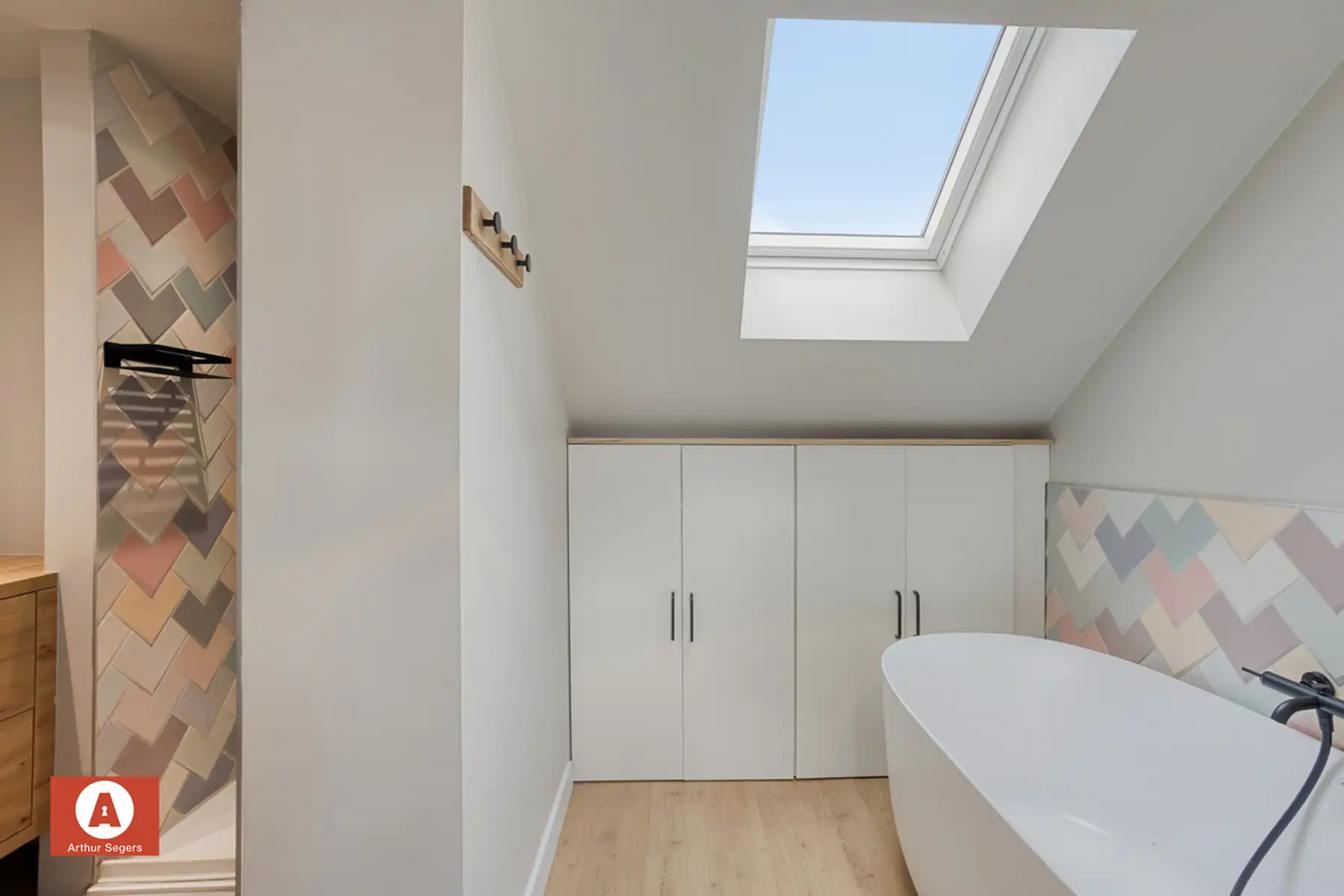 Energiezuinige gezinswoning mét atelier (40 m²) in Peizegem. foto 16