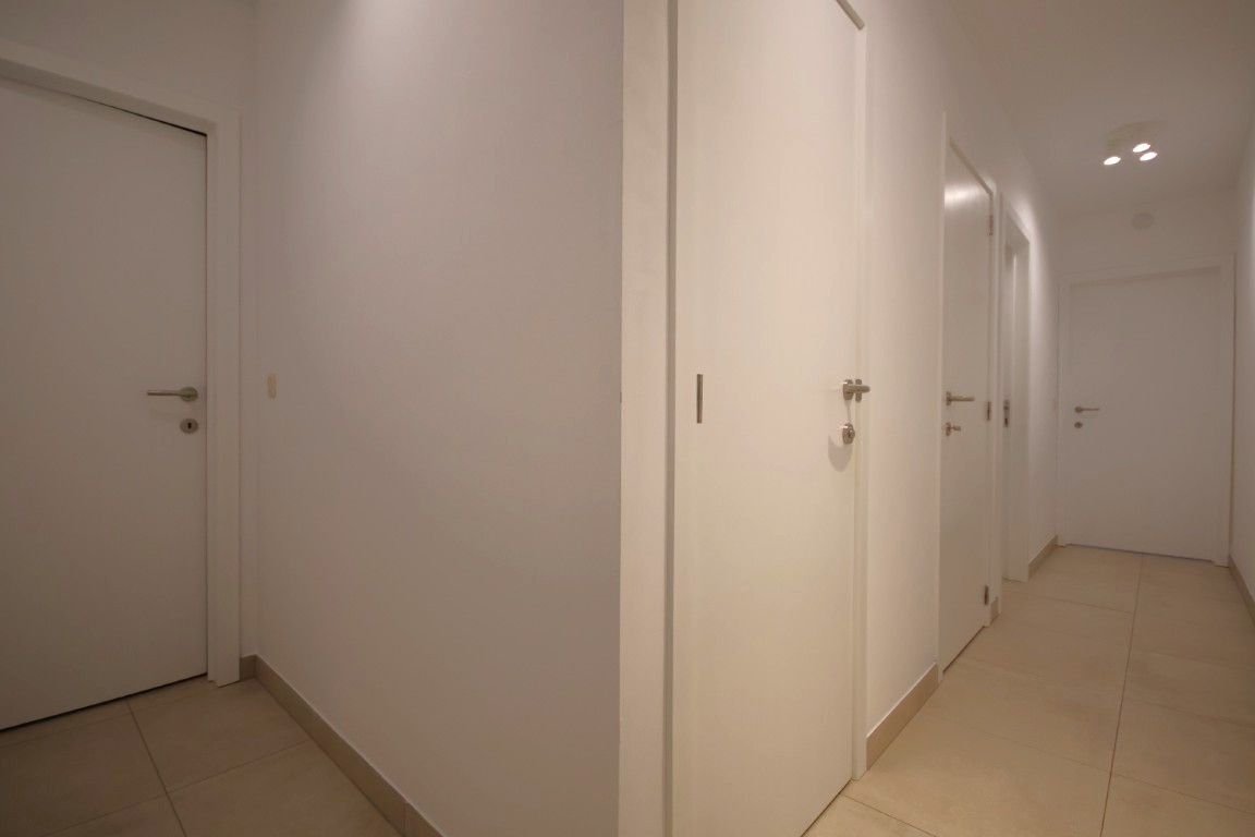 Mooi appartement met 3 slaapkamers op een aantrekkelijke locatie! foto 5