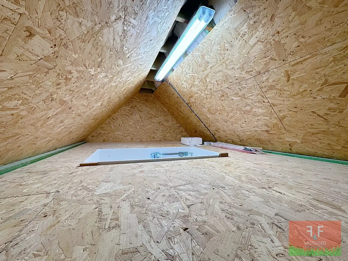 Prachtig gerenoveerde en ultra-energiezuinige gezinswoning (EPC A) met zonnige stadstuin in centrum Wetteren foto 24