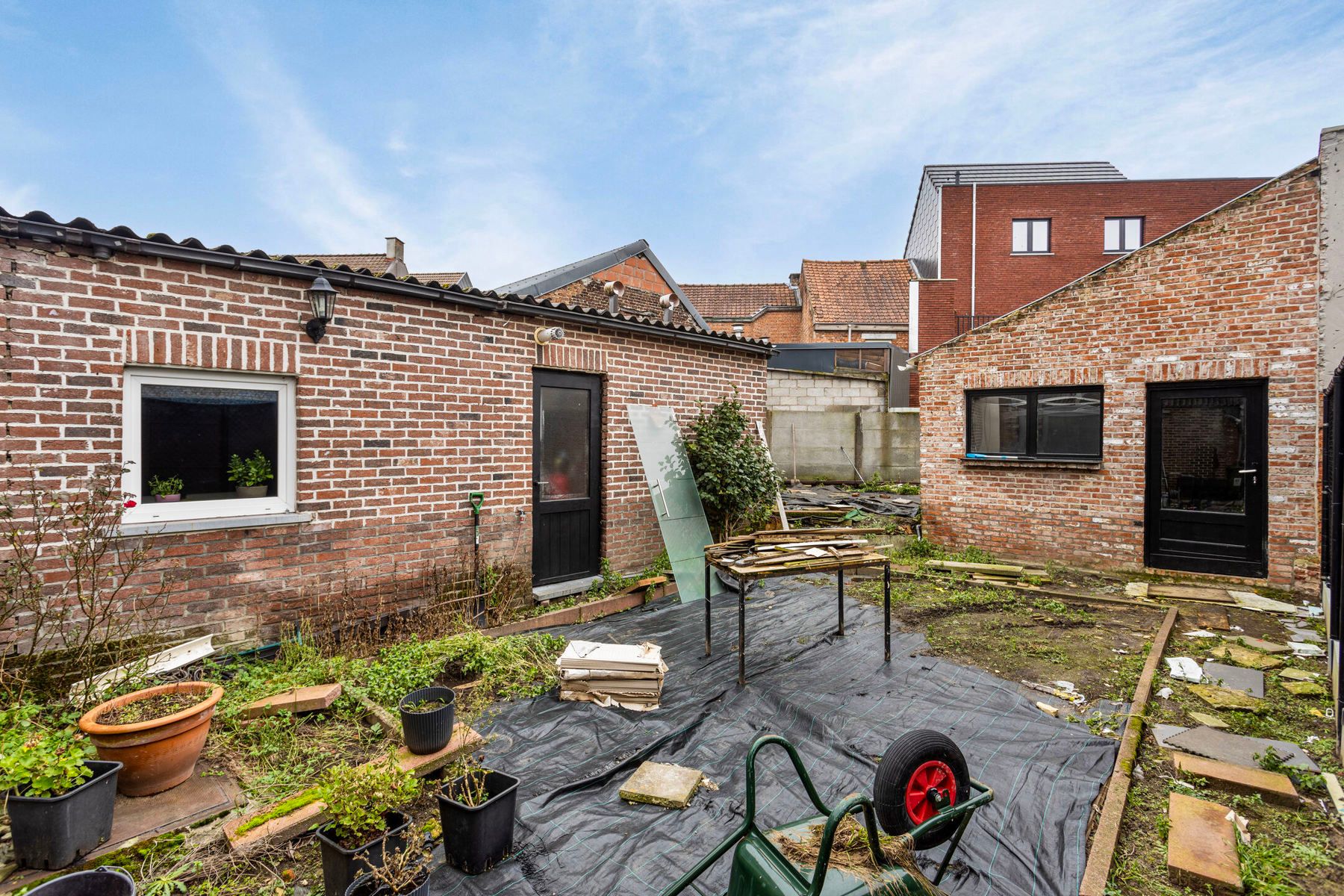 Ruime gezinswoning met garage in centrum Zele foto 17