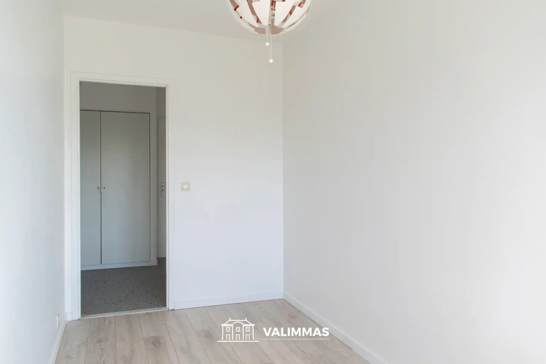 Gerenoveerd en comfortabel appartement met terras en kelder foto 15