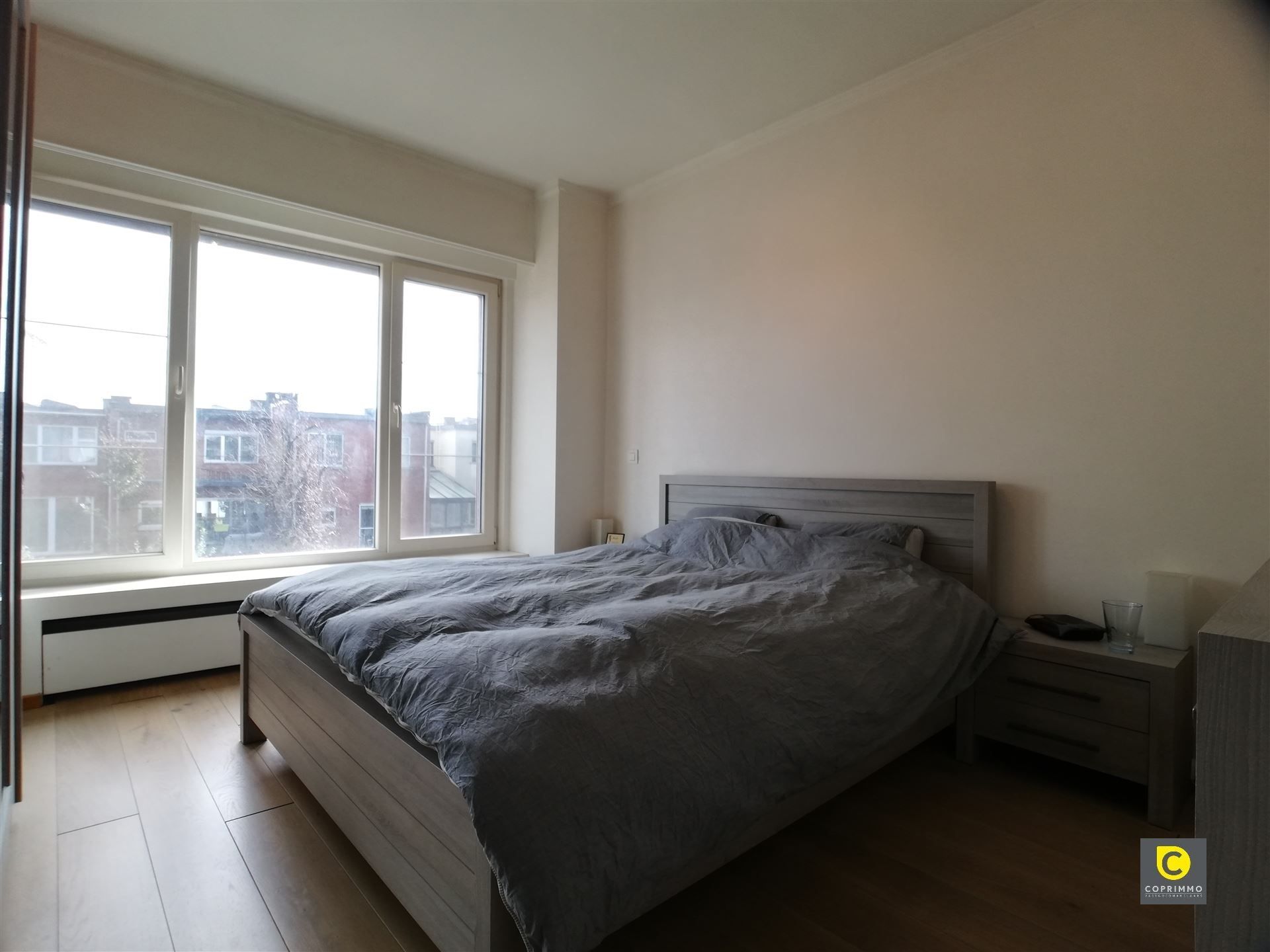 Instapklaar 2 slpk appartement met terras foto 4