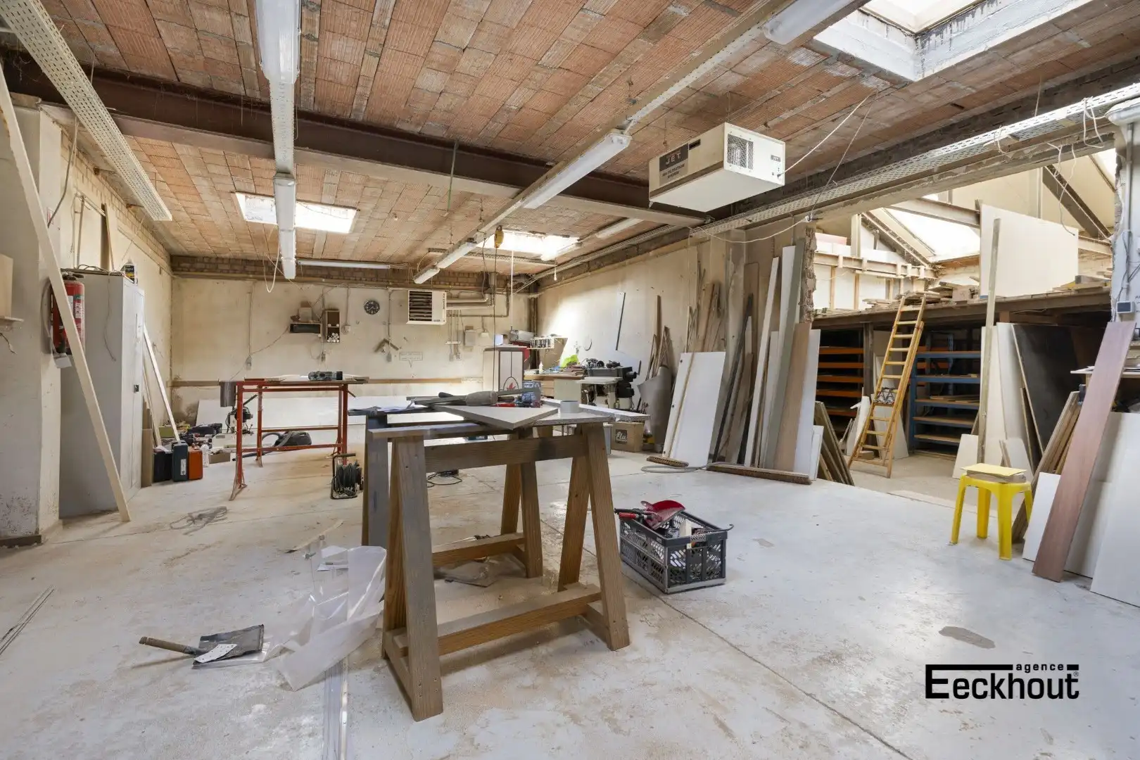 Zeer ruim (445 m²) magazijn met tal van mogelijkheden in de Vuurtorenwijk te Oostende! foto 11