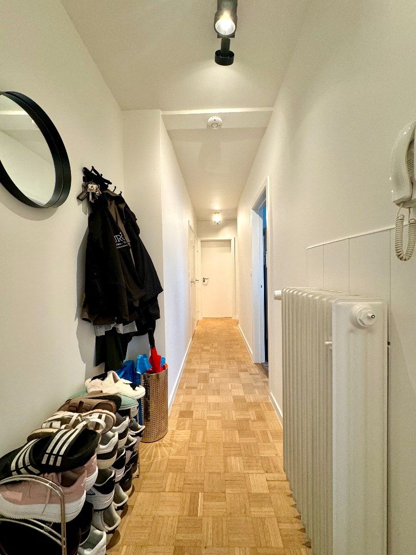 INSTAPKLAAR APPARTEMENT MET 2 SLPKS, GARAGE EN TERRAS foto 9