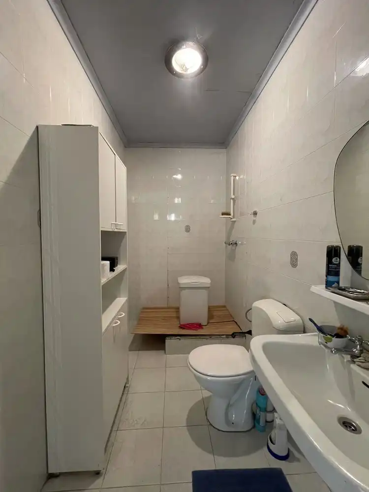 Tweewoonst met mooie tuin en vrijstaande garage foto 14