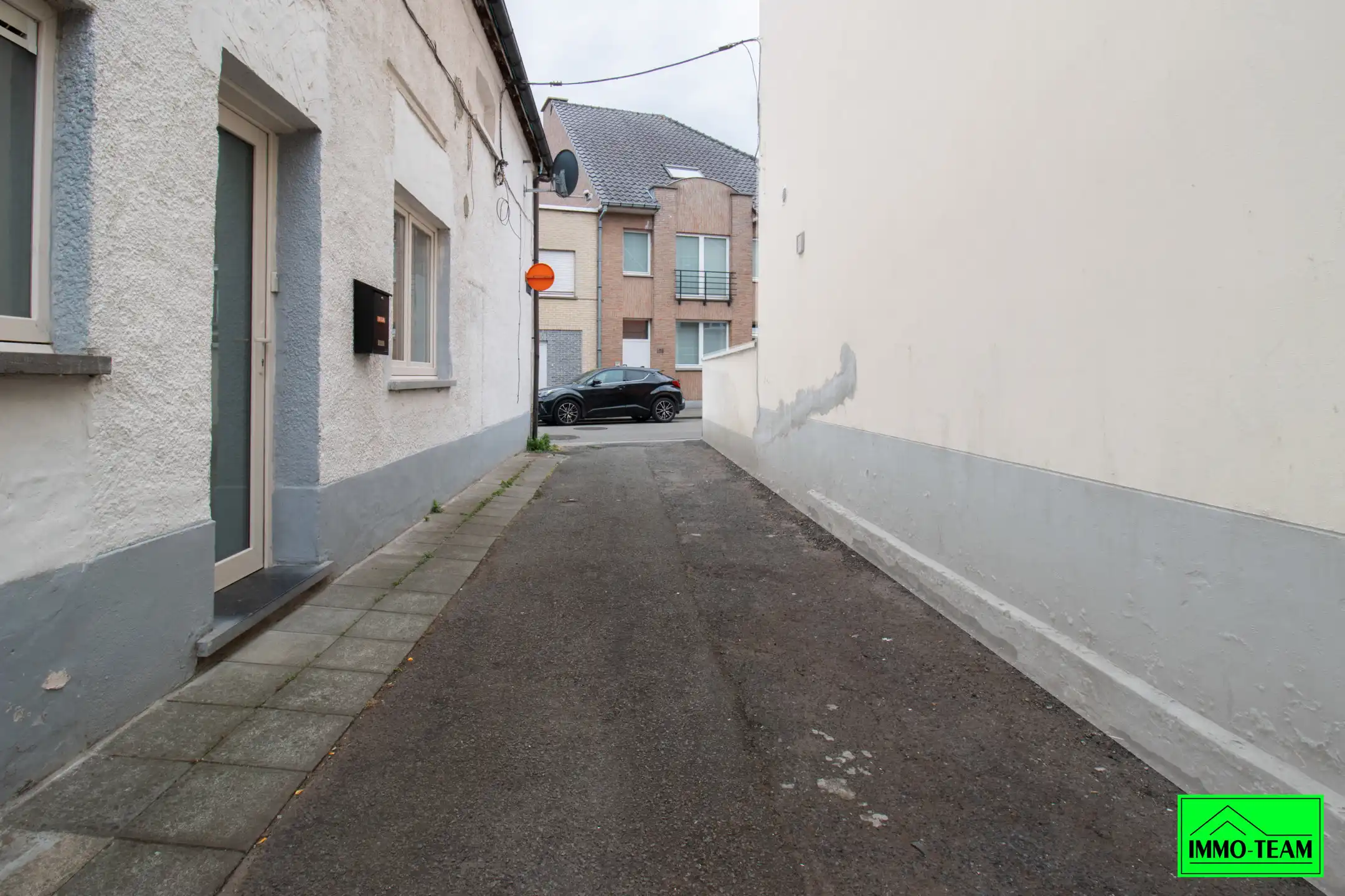 2-gevelwoning  met 1 slaapkamer op wandelafstand station foto 8