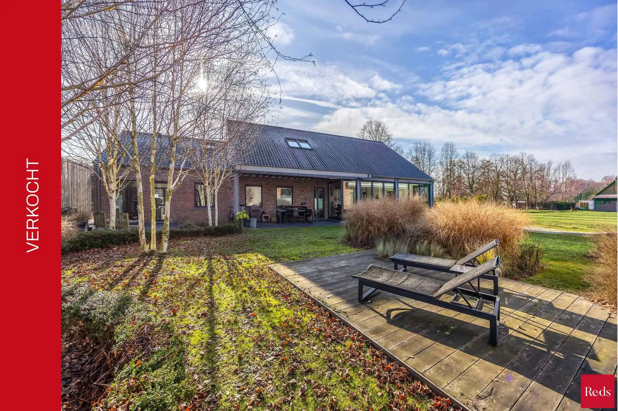 Gerenoveerde hoeve met weiland op een toplocatie in Lier.  foto {{pictureIndex}}