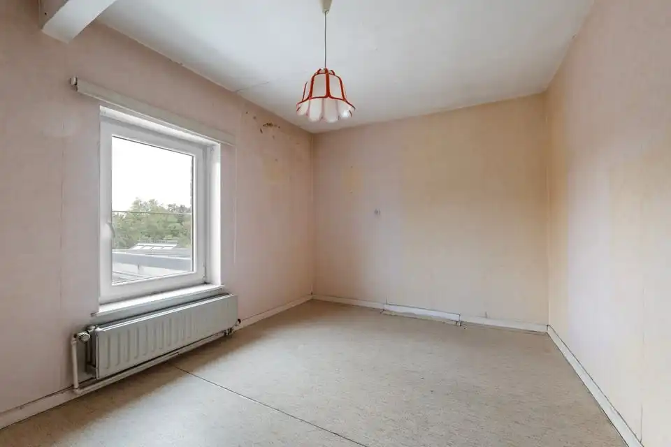 TE RENOVEREN GEZINSWONING MET GARAGE IN HET CENTRUM VAN GINGELOM foto 18