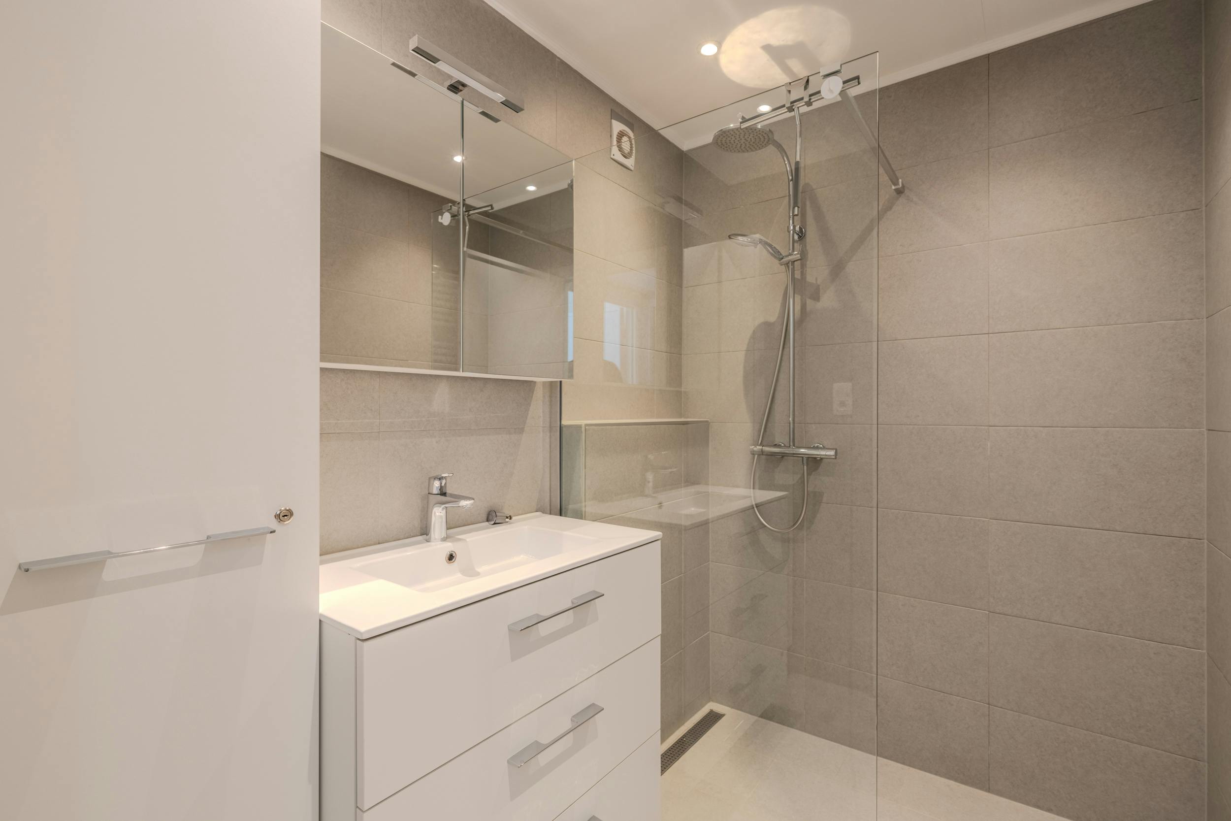 Prachtig appartement (95m²) met magnifiek zeezicht foto 11