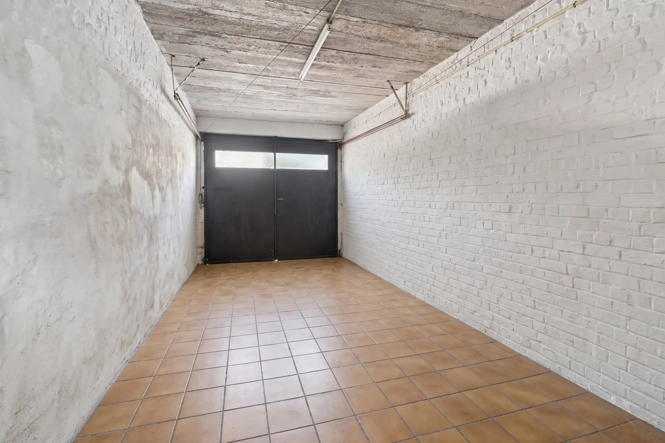 Gezinswoning met 4 slaapkamers en aanpalend magazijn foto 23