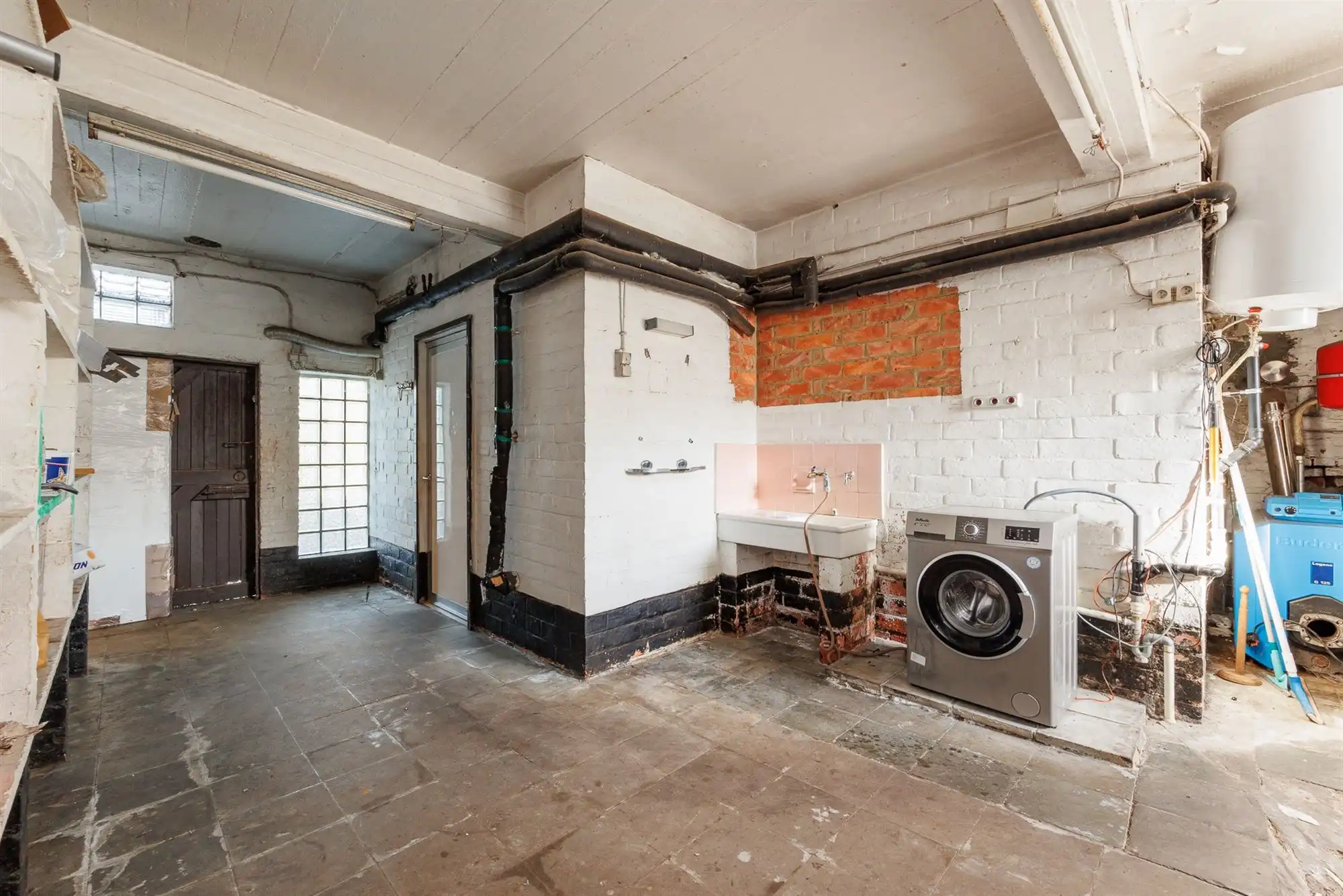 Te renoveren woning op perceel van 1506m² op TOPlocatie foto 13