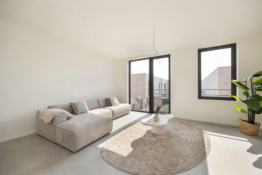 Nieuwbouwwoning onder registratie op toplocatie foto 10