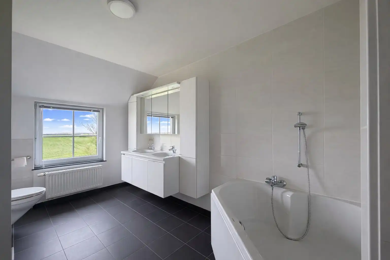 Fermette met atelierruimte/opslagruimte op prachtige locatie foto 17