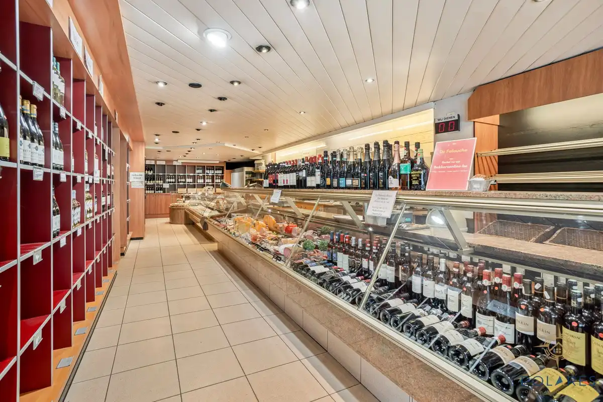 handelspand met ruime woning foto 6