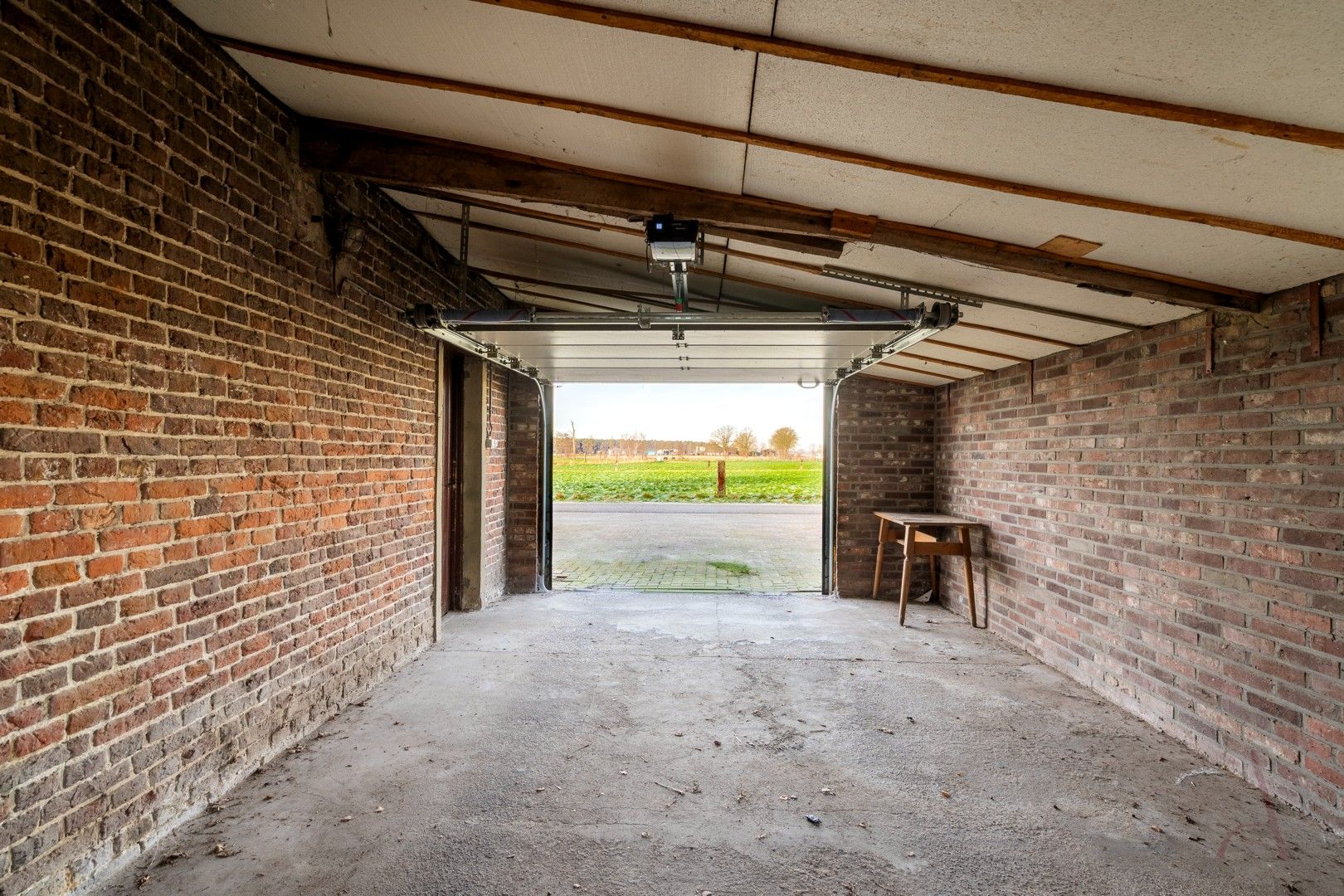 Karaktervolle langegevelhoeve met potentieel op 2.103 m², omgeven door weilanden en rust foto 15