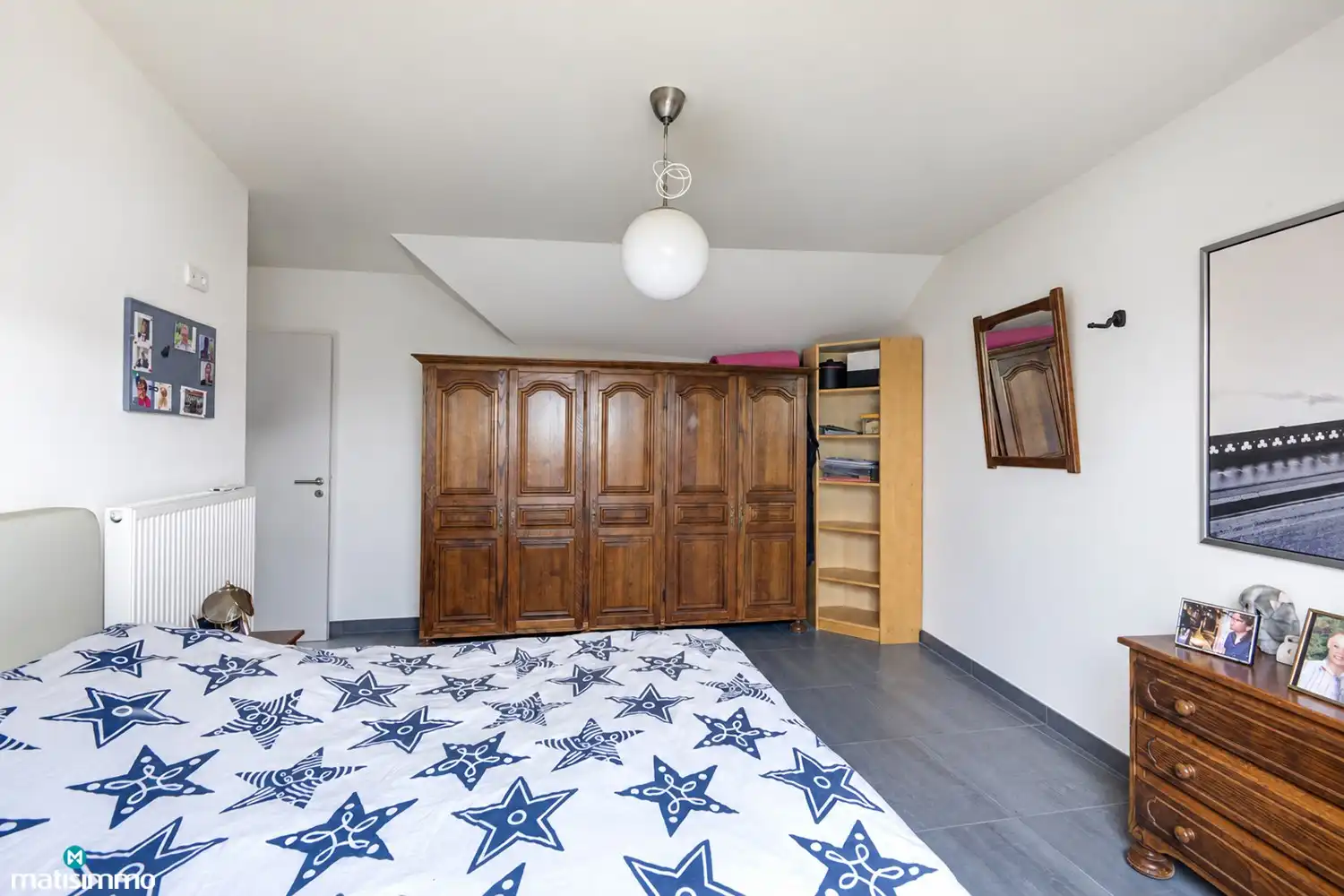 ZEER RUIM EN MODERN DUPLEXAPPARTEMENT (234M²) MET 5 SLAAPKAMERS, 2 BADKAMERS, 2 TERRASSEN, 2 KELDERS, DUBBELE GARAGE (60M²) (+ OPTIONEEL GARAGE) IN HET CENTRUM VAN LANAKEN foto 31