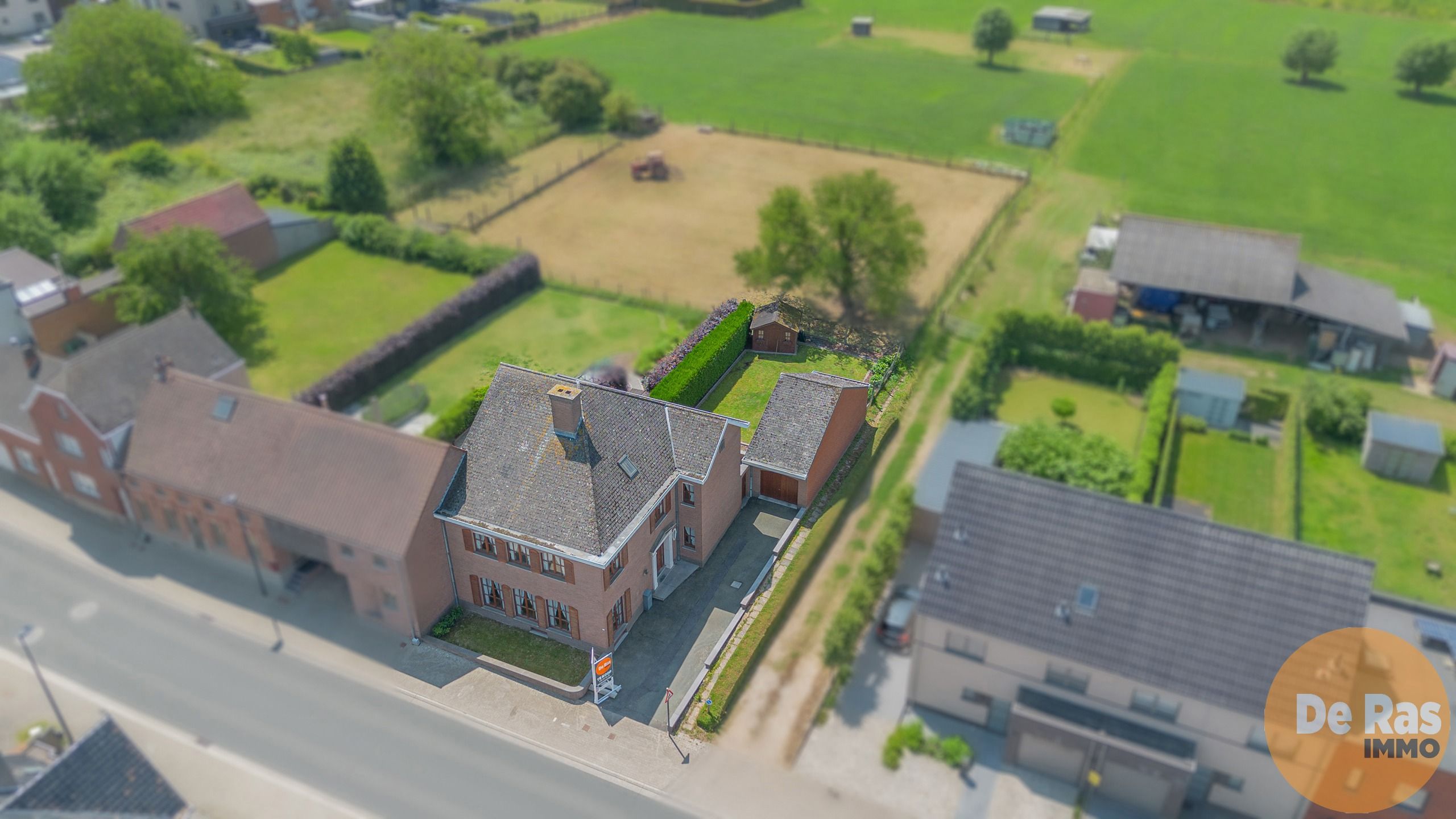 HELDERGEM - Solide woning met 4 slkp, tuin en garage! foto 2