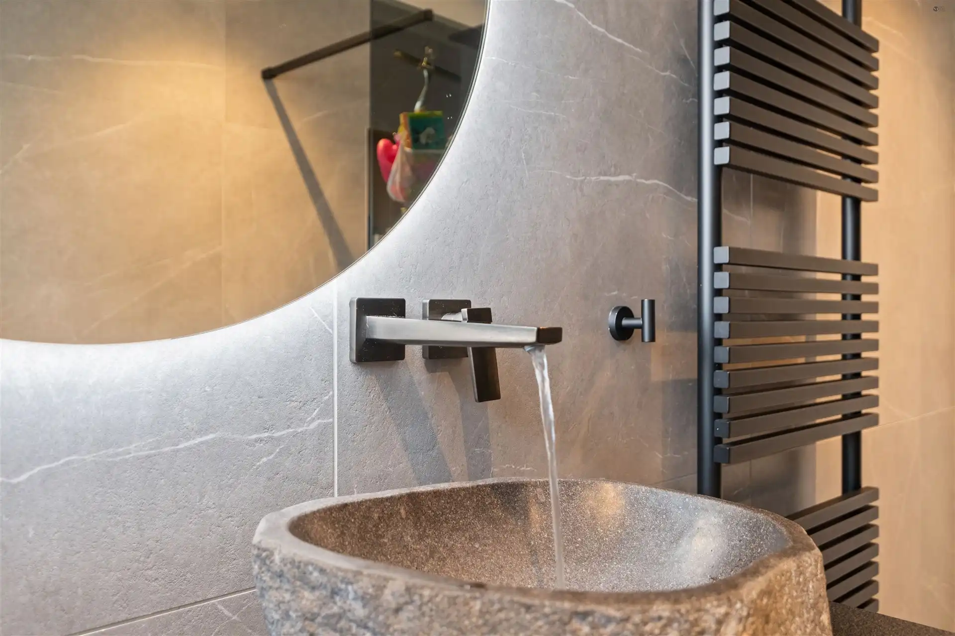 Gerenoveerde bungalow in een rustige woonwijk te Stekene foto 12