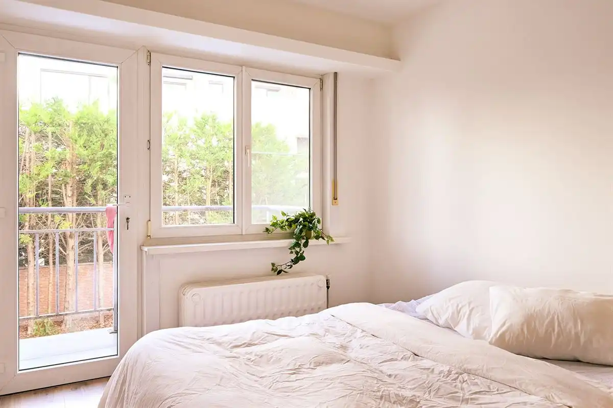 Lichtrijk hoekappartement in hartje Brasschaat foto 13
