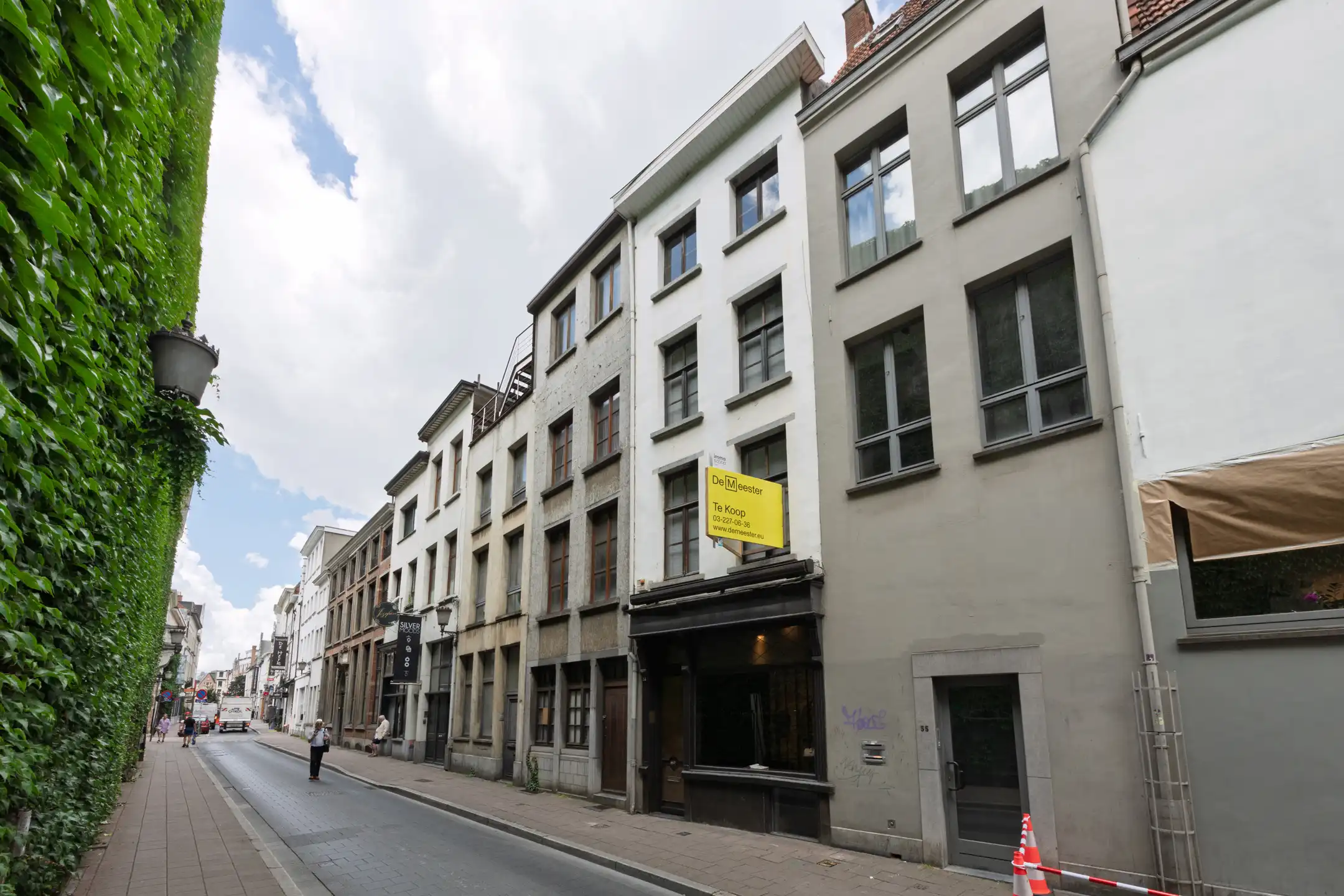 ANTWERPEN CENRUM - Karaktervol herenhuis met 4 verdiepingen foto 14