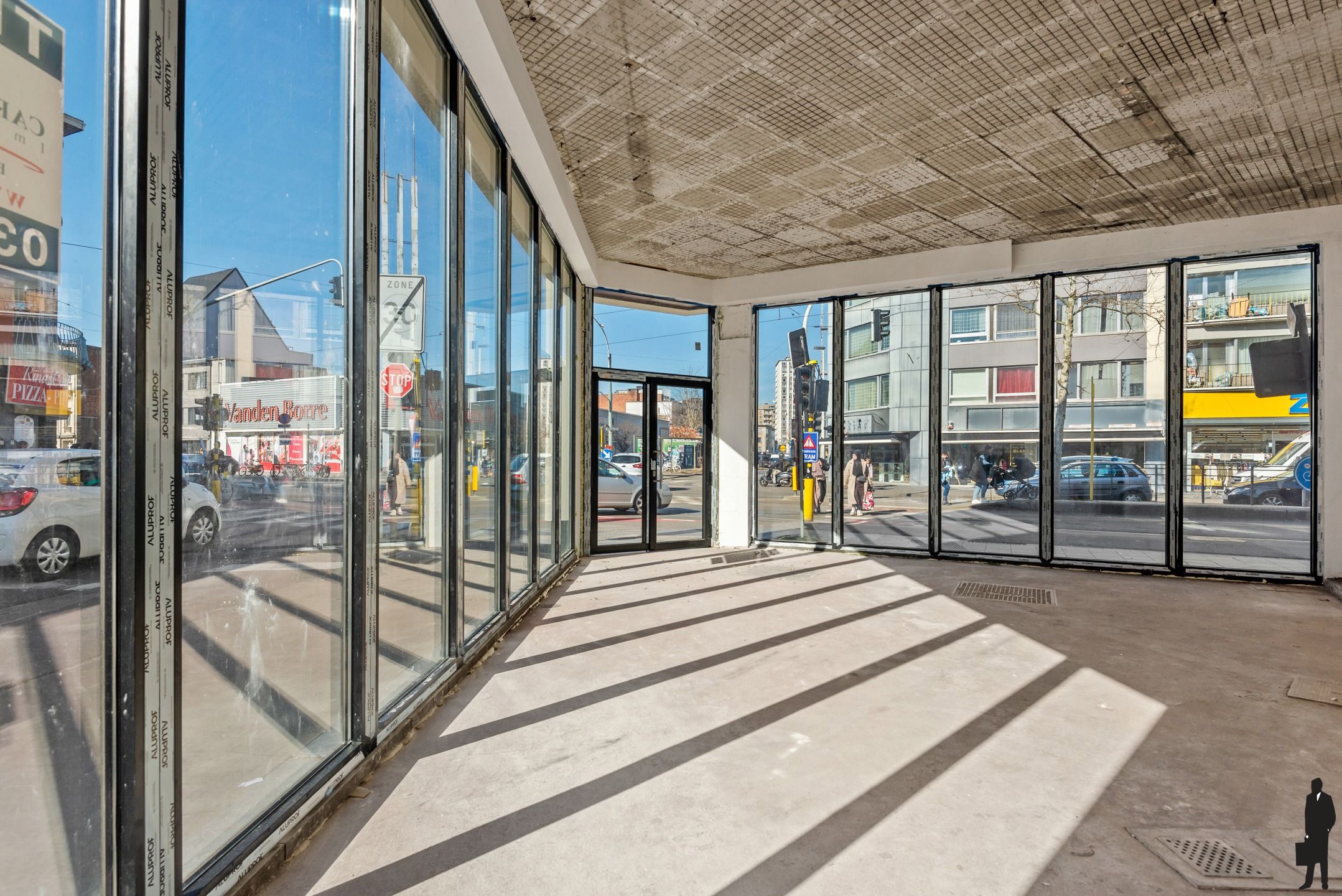 Volledig gerenoveerde opbrengsteigendom foto 10