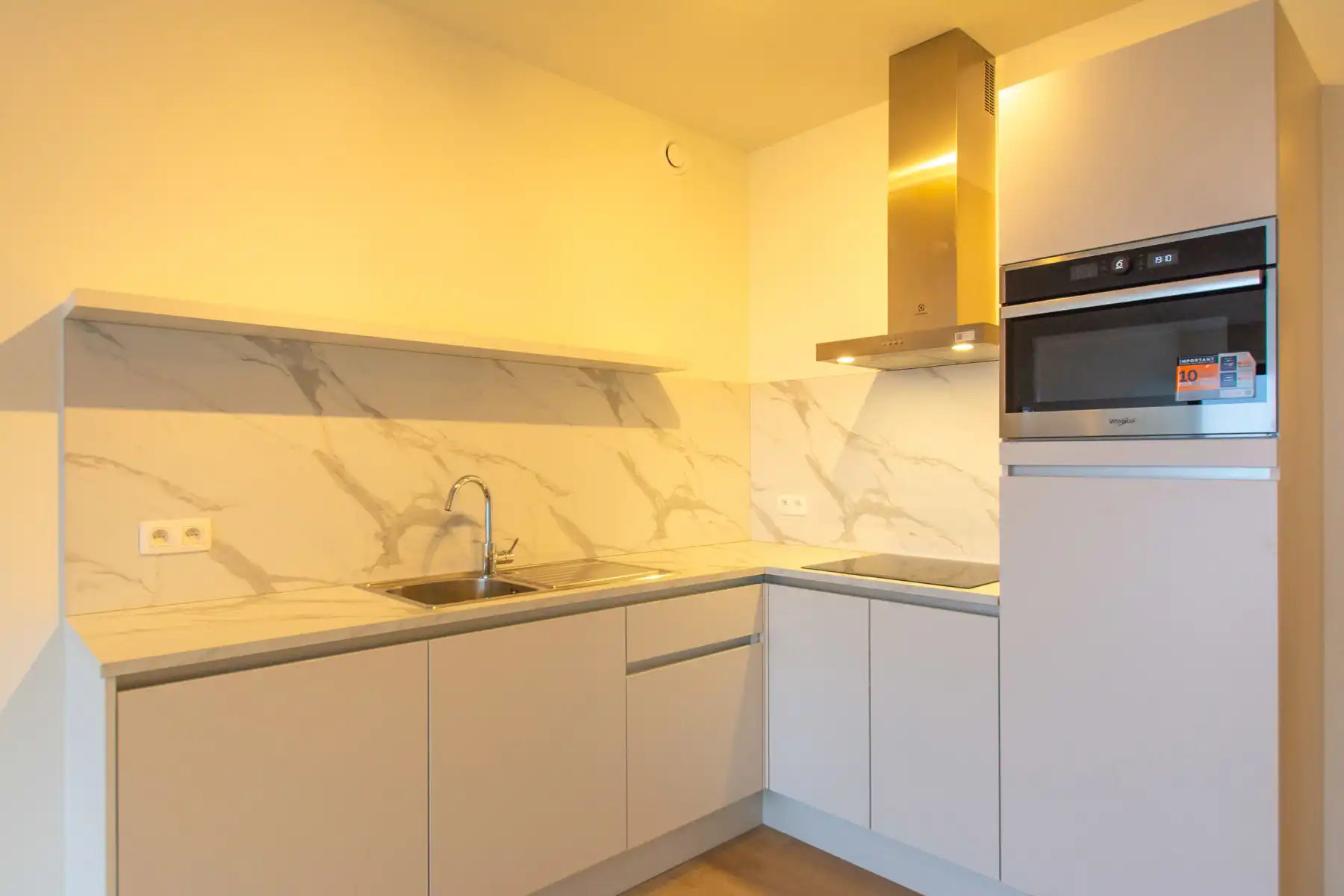 Prachtig Modern nieuwbouwappartement met 1slpk. en balcon foto 3