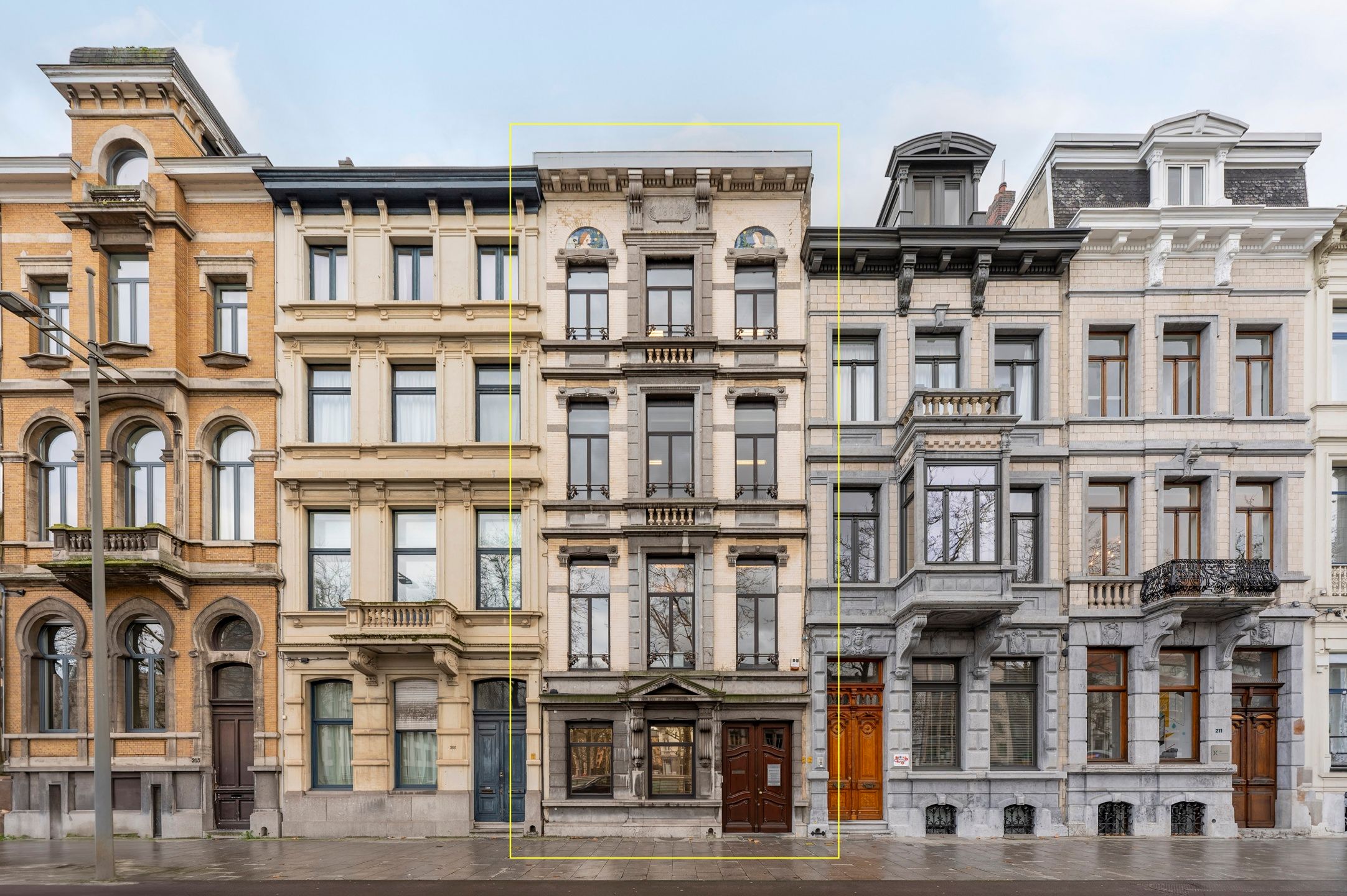 Hoofdfoto van de publicatie: ANTWERPEN ZUID - Statige herenwoning