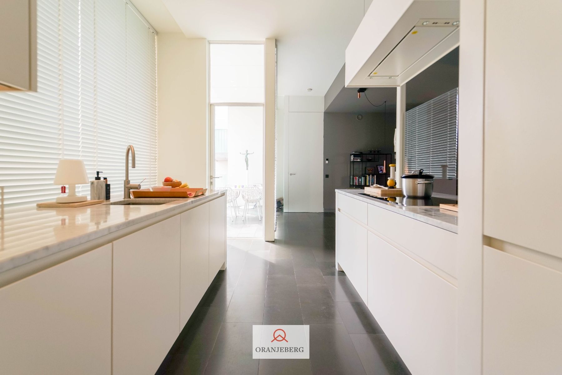 Uitzonderlijk exclusief 3 slaapkamer-appartement met drie terrassen:  210m² pure luxe in hartje Gent! foto 8