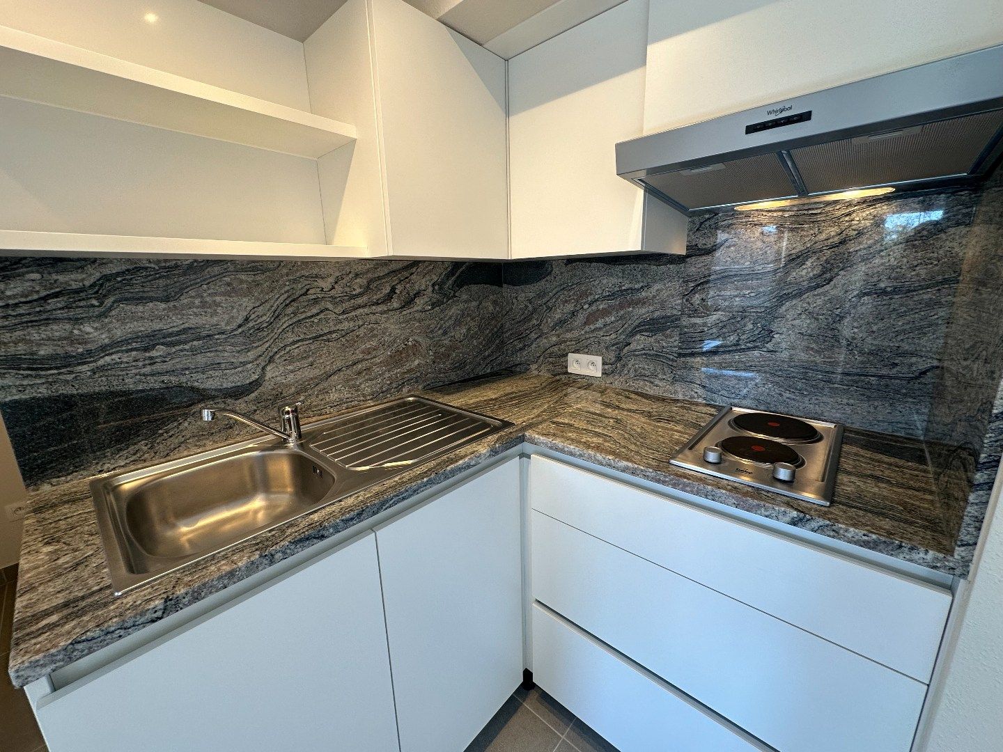 Gezellige studio met aparte slaapkamer in kleinschalige residentie – Hasselt foto 5