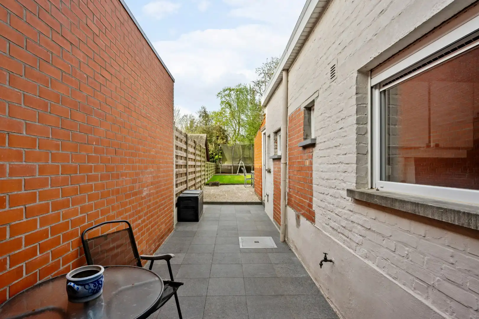 Verzorgde woning met garage, zonnige tuin en 2 slaapkamers in Dadizele-centrum foto 13