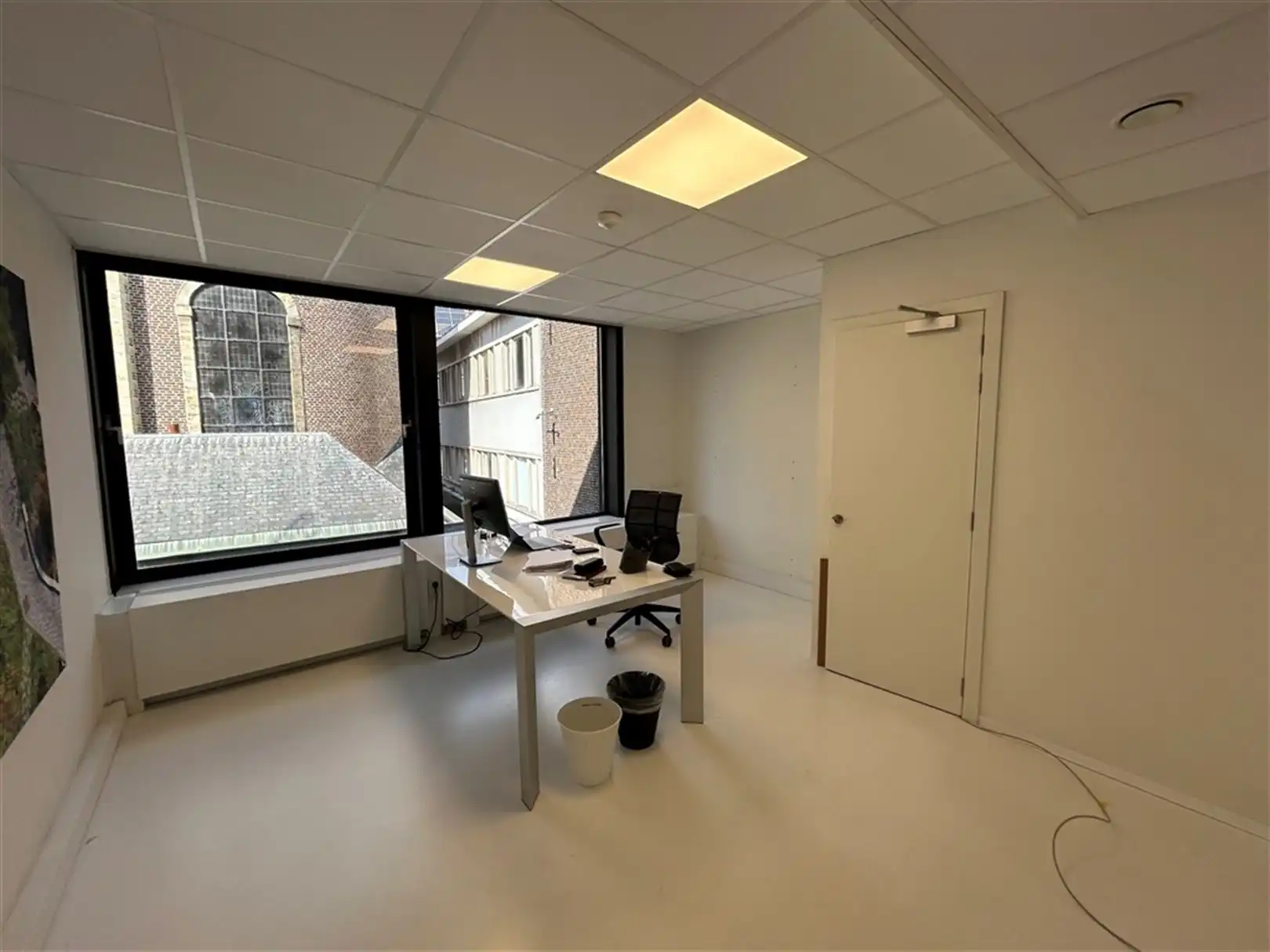 Kantoorgebouw foto 11
