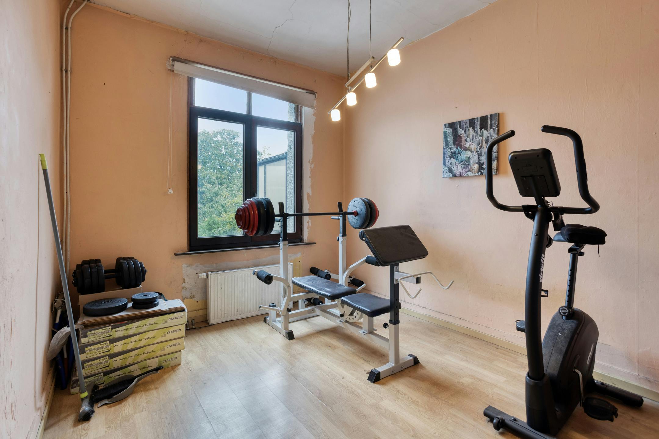 Huis met 5 slaapkamers en tuin in Deurne! foto 11