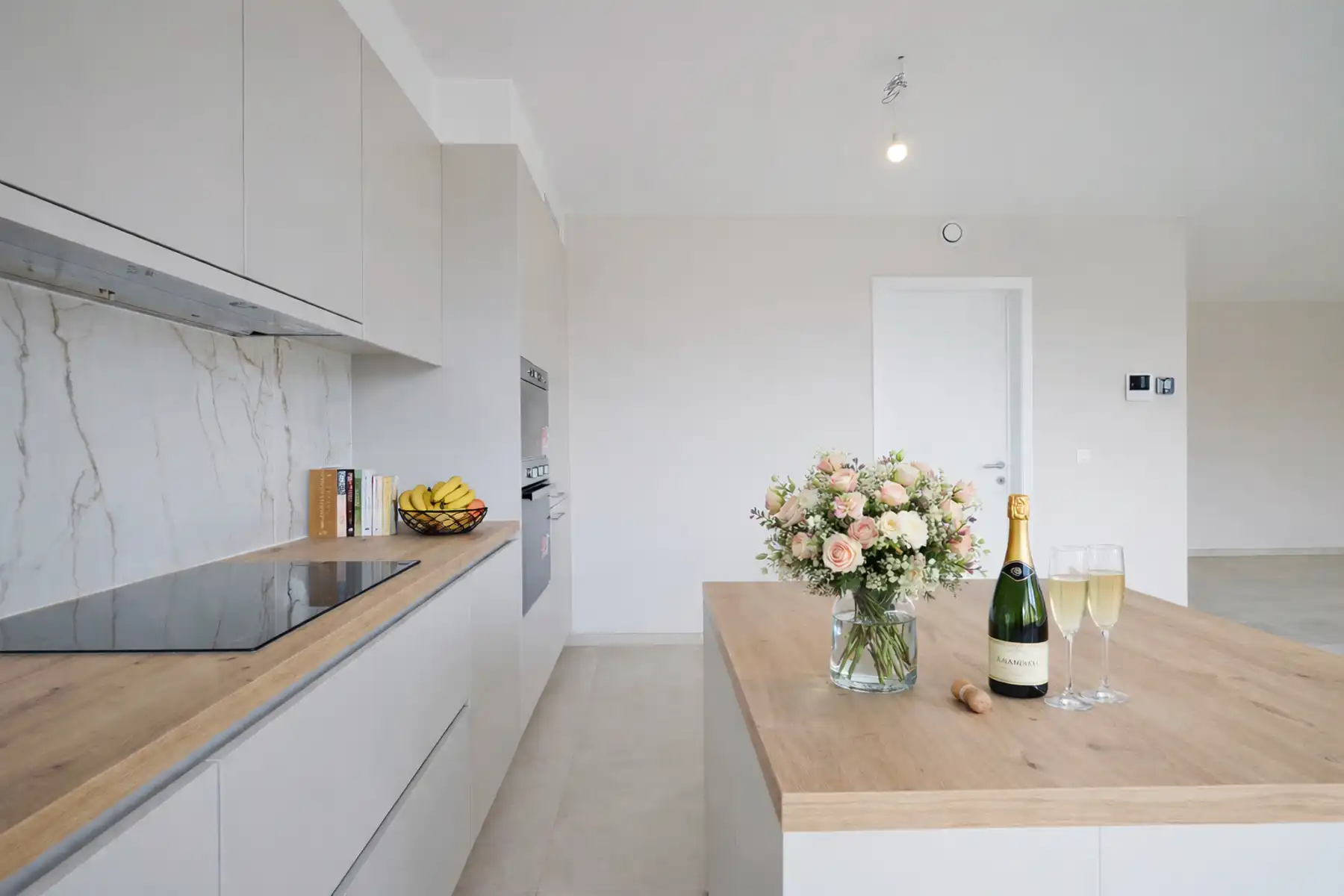 Nieuwbouwappartement met 2 slaapkamers en ruim terras foto 3