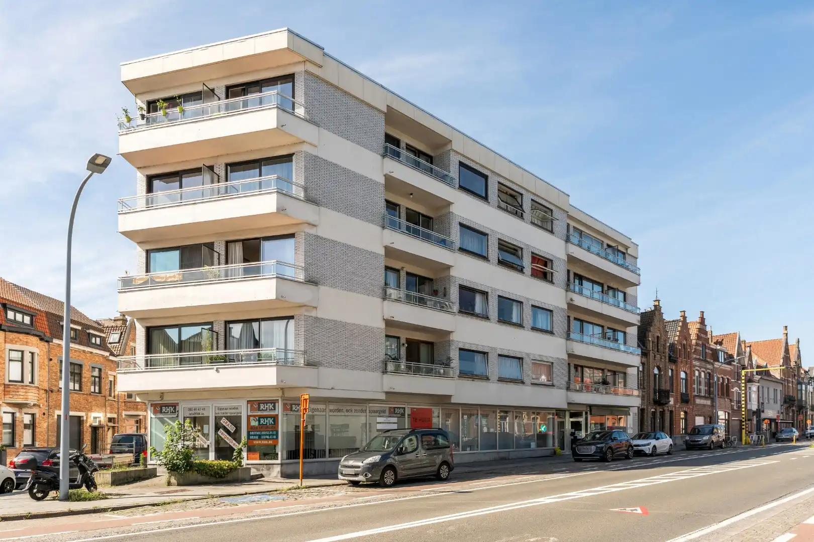 Appartement met 2 terrassen en een autostaanplaats foto 21