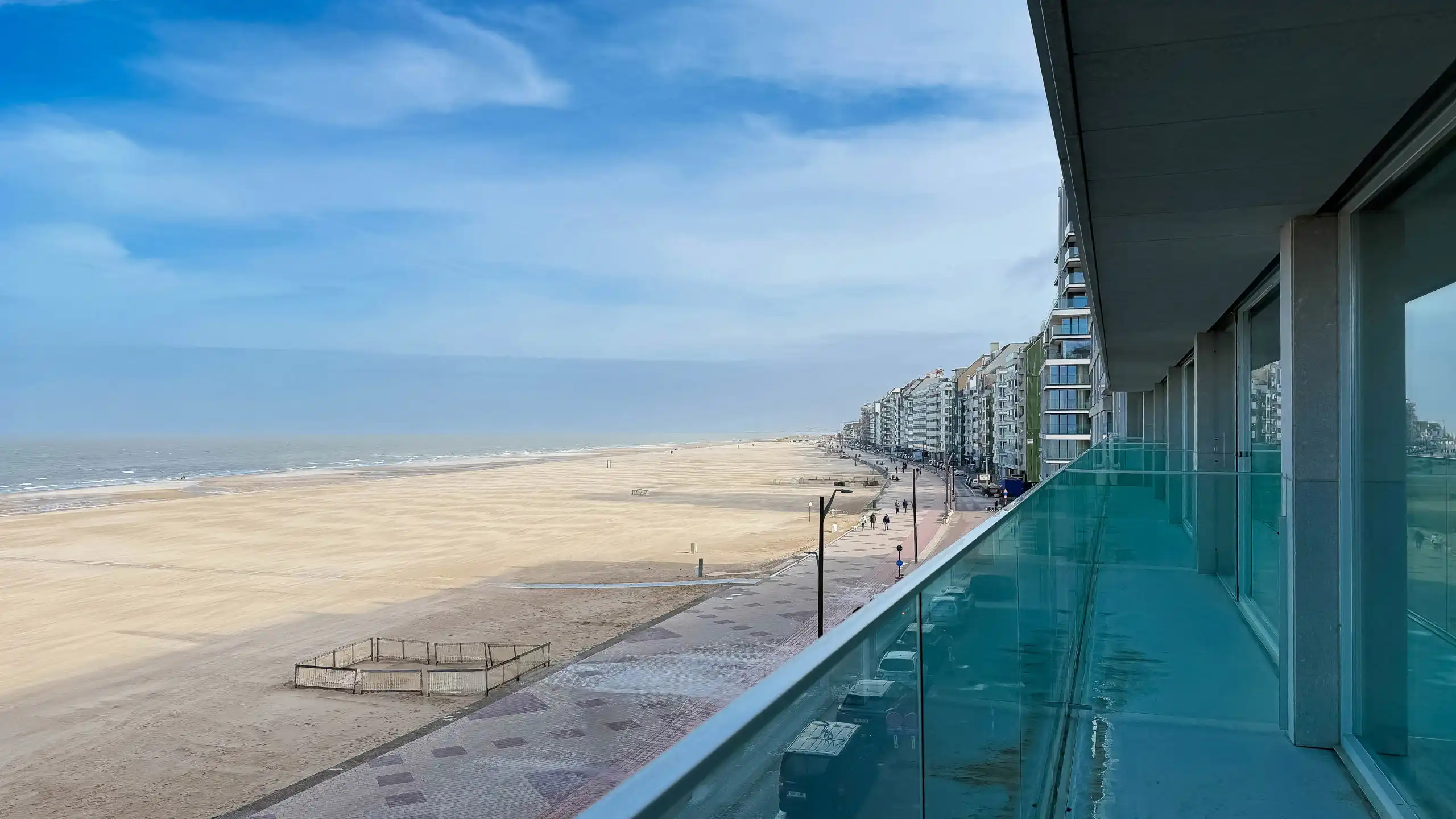 Appartement op de Zeedijk in Het Zoute foto {{pictureIndex}}