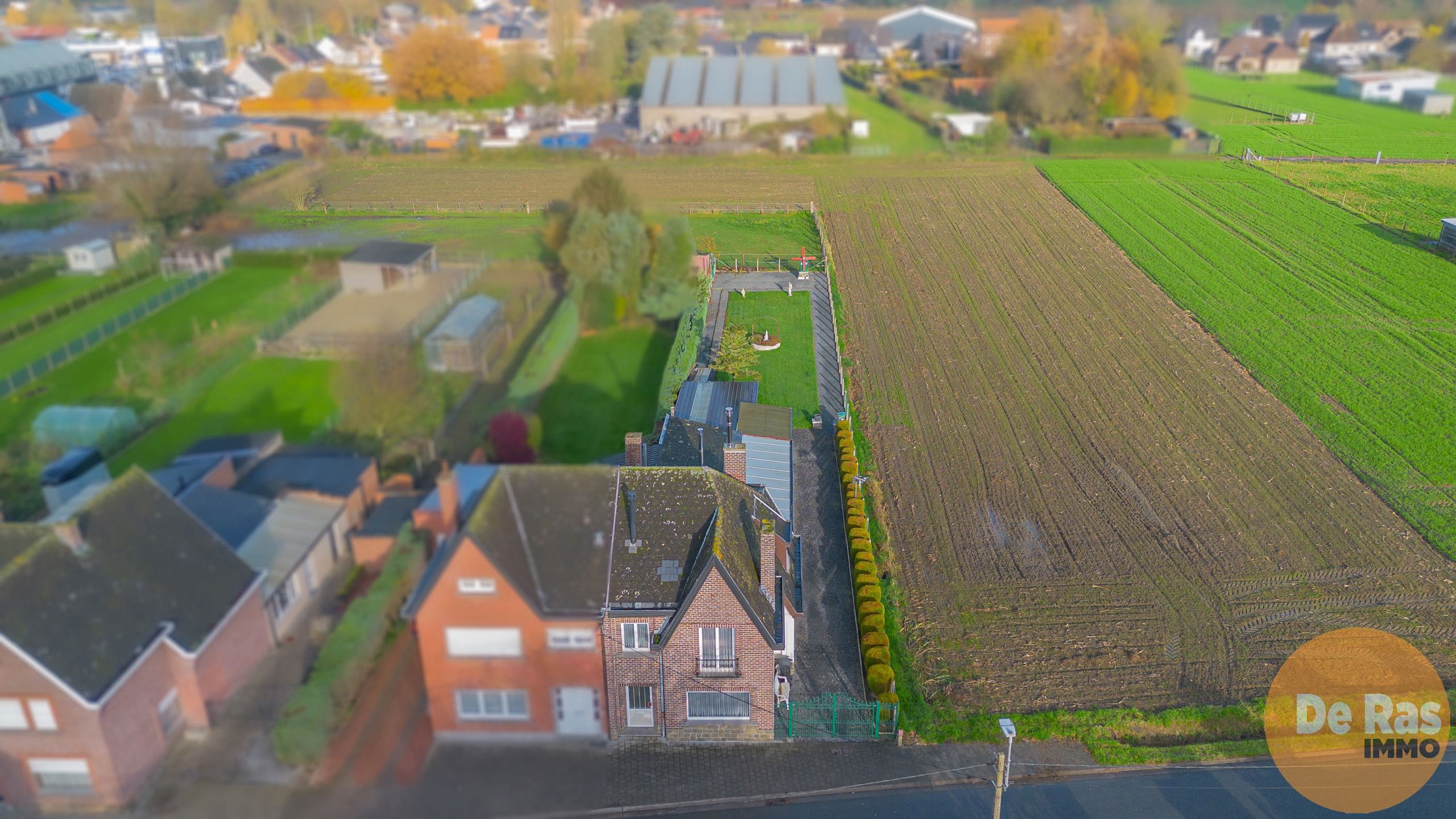 LEDE - Charmante woning met diepe tuin foto 2