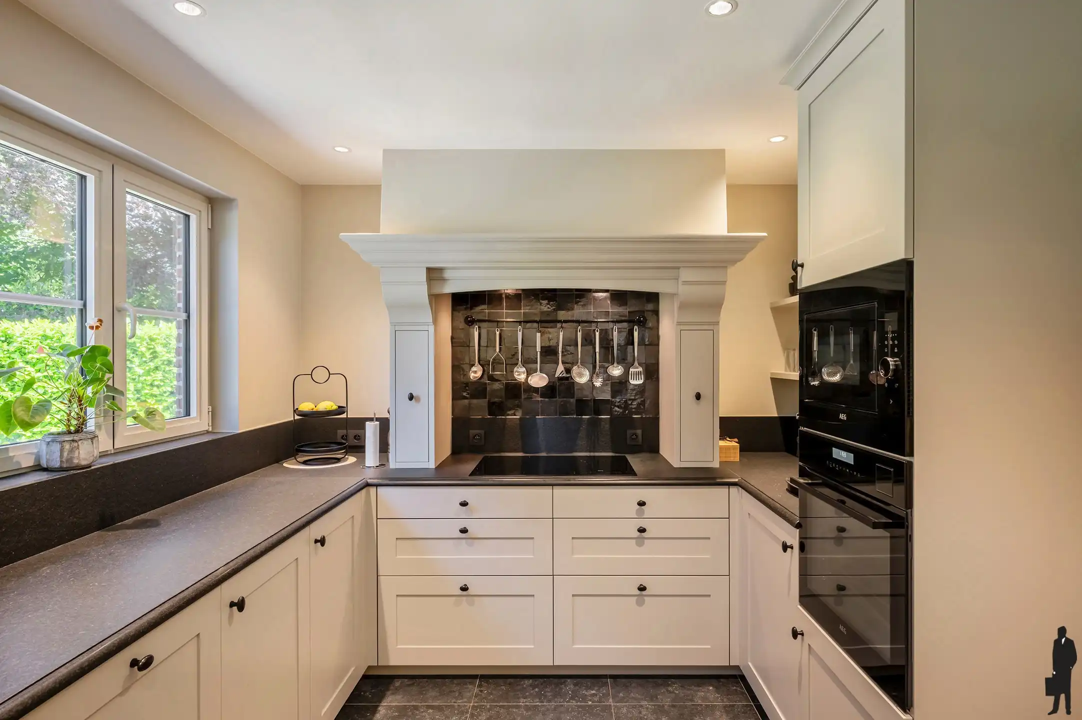 Instapklare tijdloze villa op rustige locatie te Schoten! foto 13