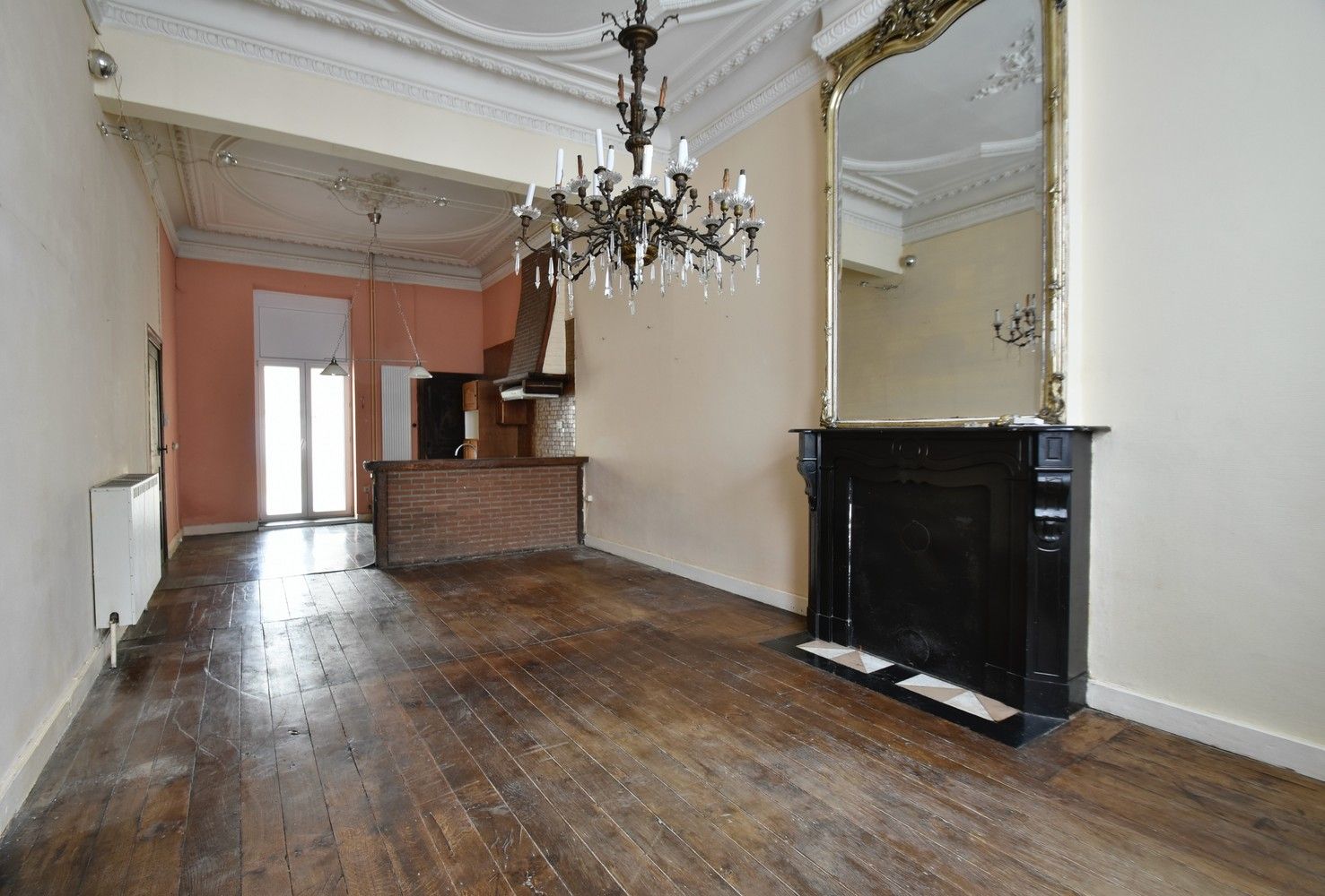 Schitterende exclusieve herenwoning in neoclassicistische stijl op een toplocatie nabij het centrum van Tongeren foto 7