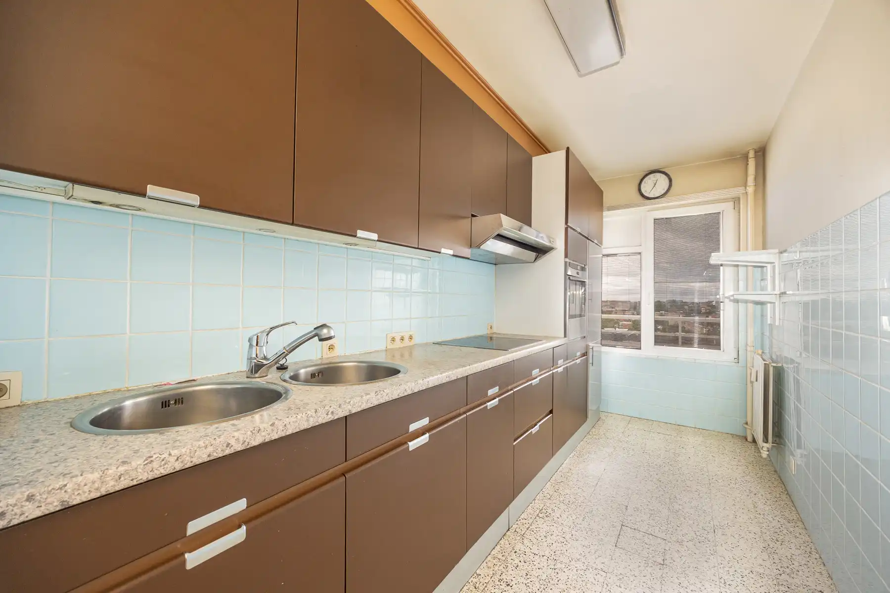 Ruim appartement met balkon en open zicht! foto 5