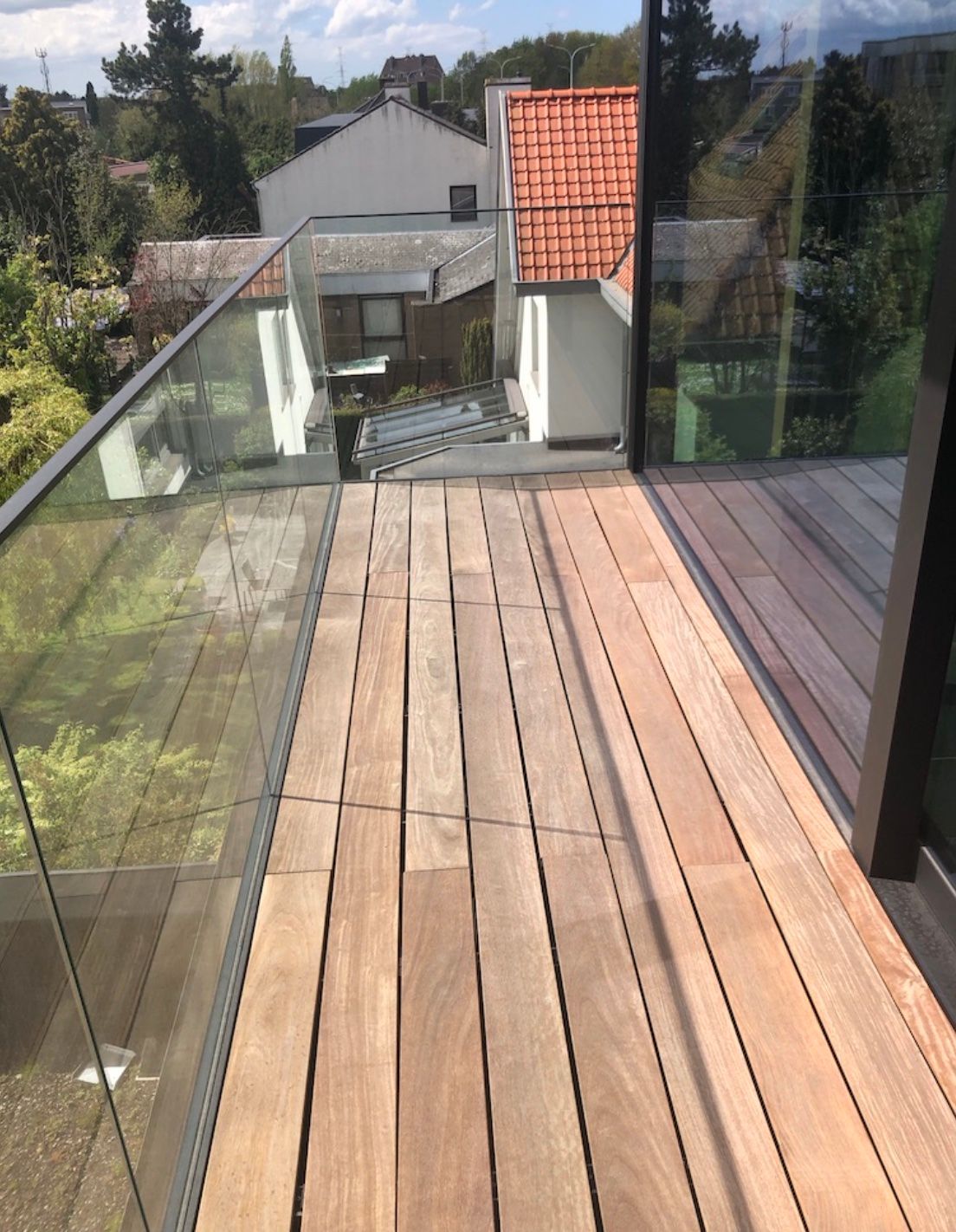 Recent 2-slaapkamer duplex appartement met terras en garage foto 6