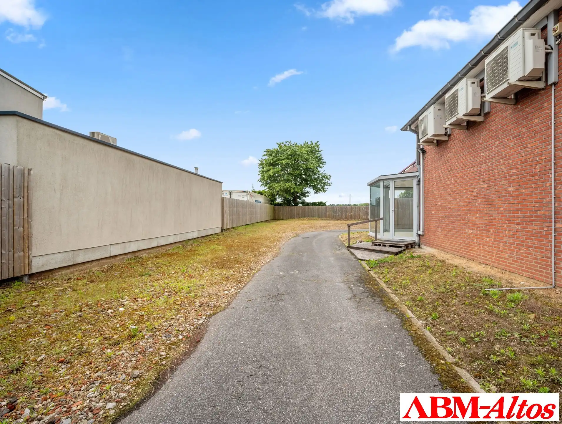 Commerciële villa op een strategische locatie bij Haasrode foto 15